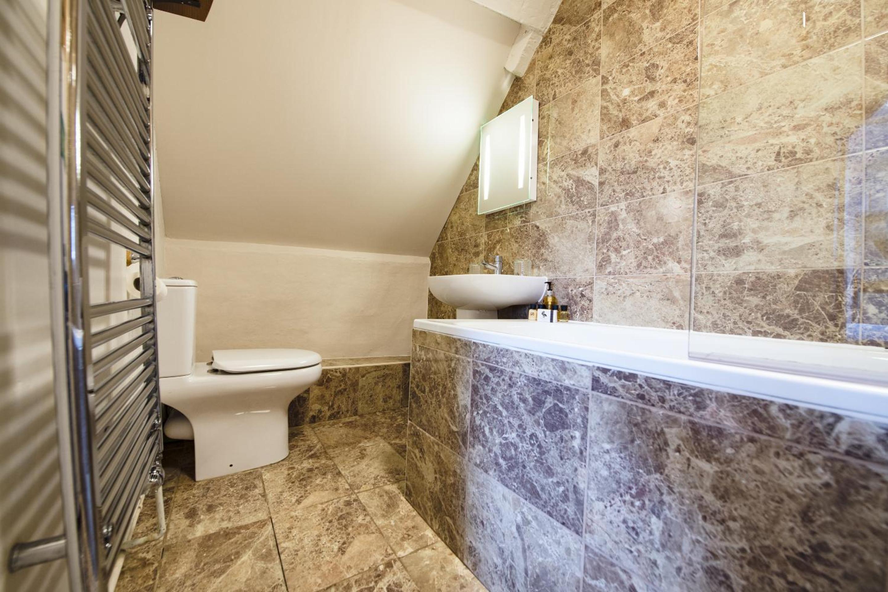 One-Bedroom Suite photo 3