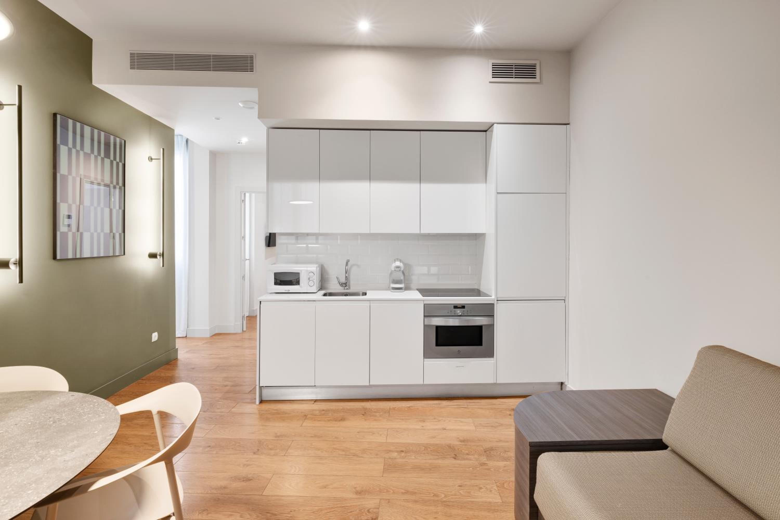 Standard Apartment - Photo 2