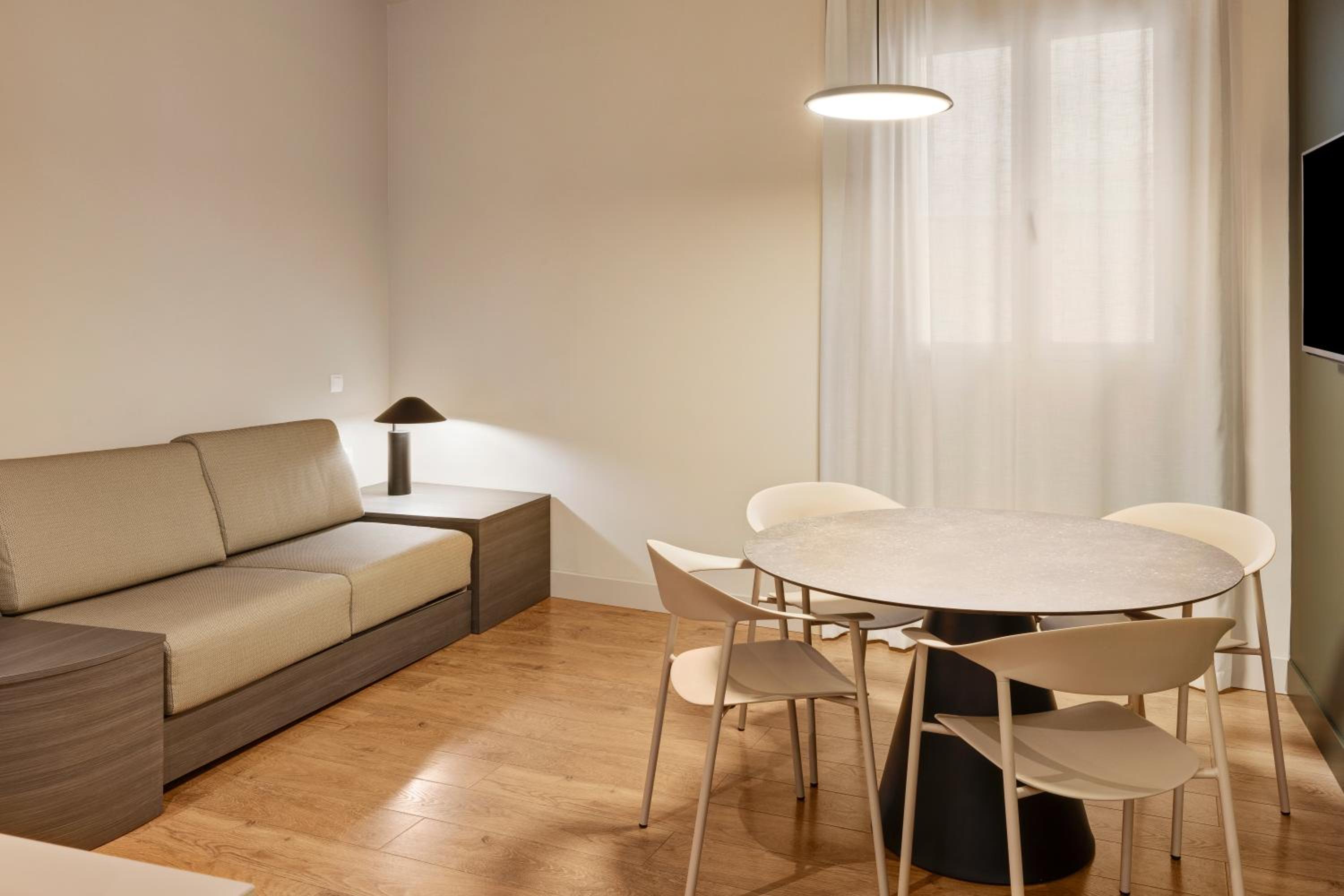 Standard Apartment - Photo 7