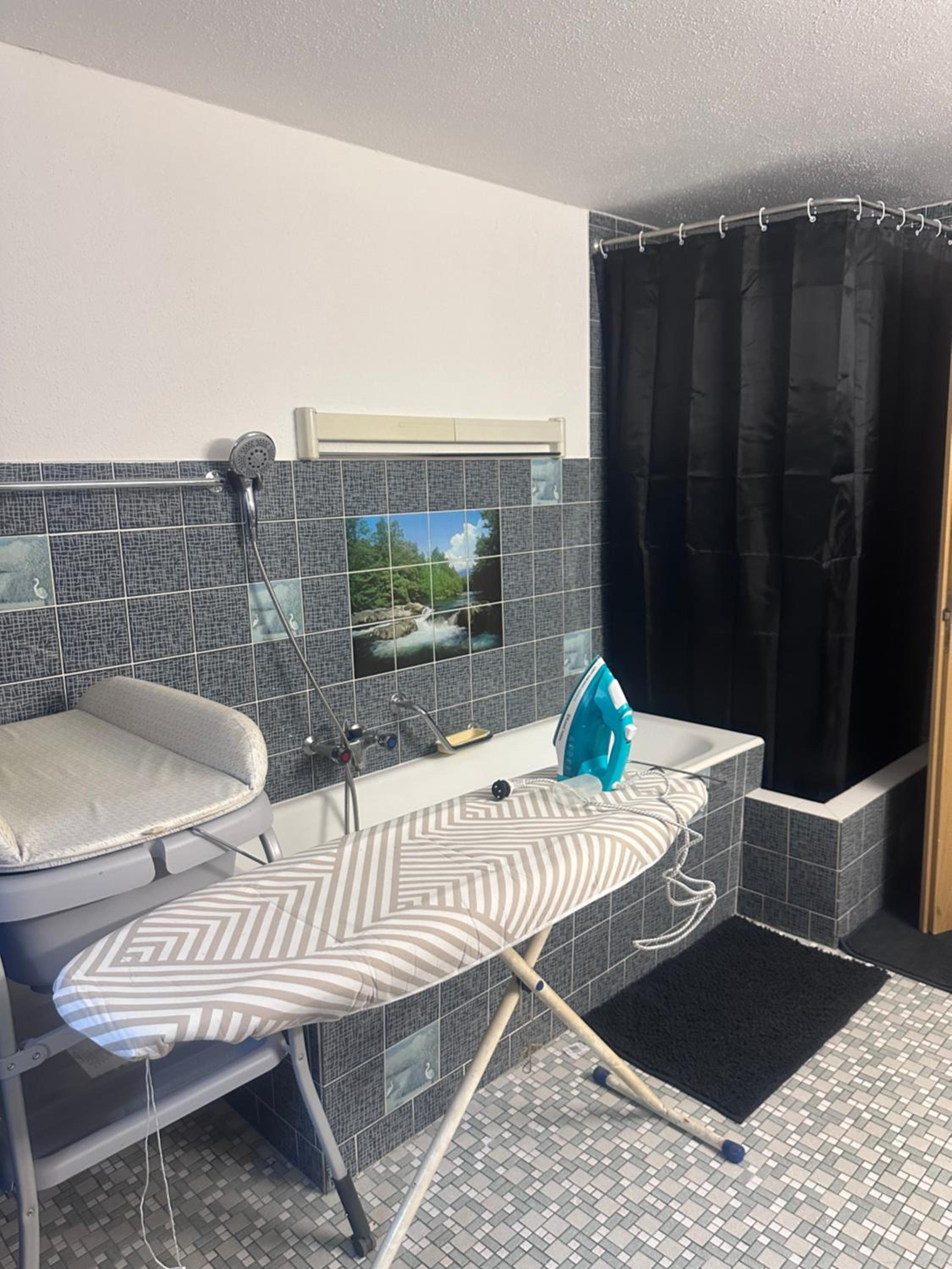 Double Room with Shared Bathroom photo 2