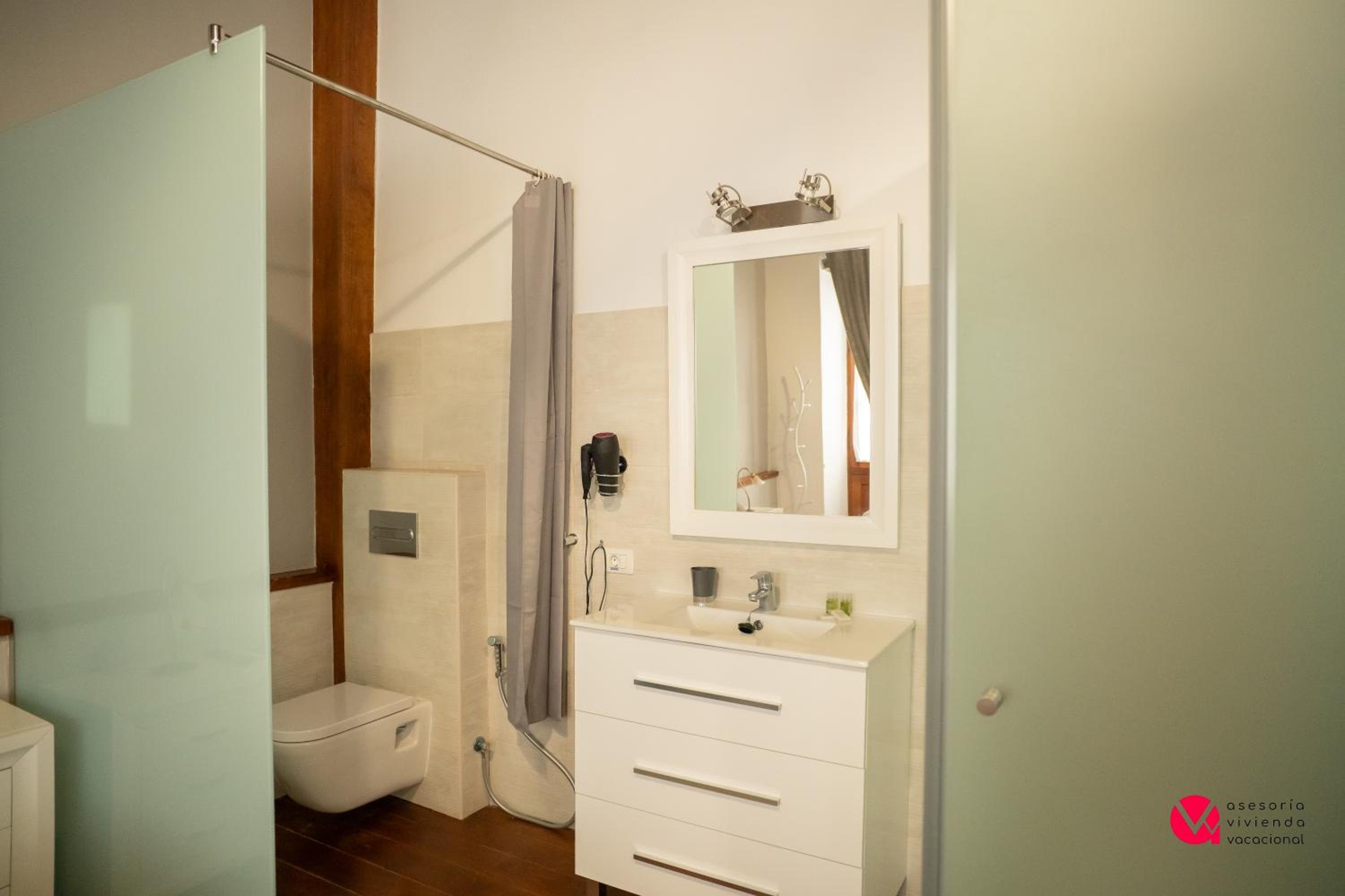 Standard Twin Room with Sofa photo 3