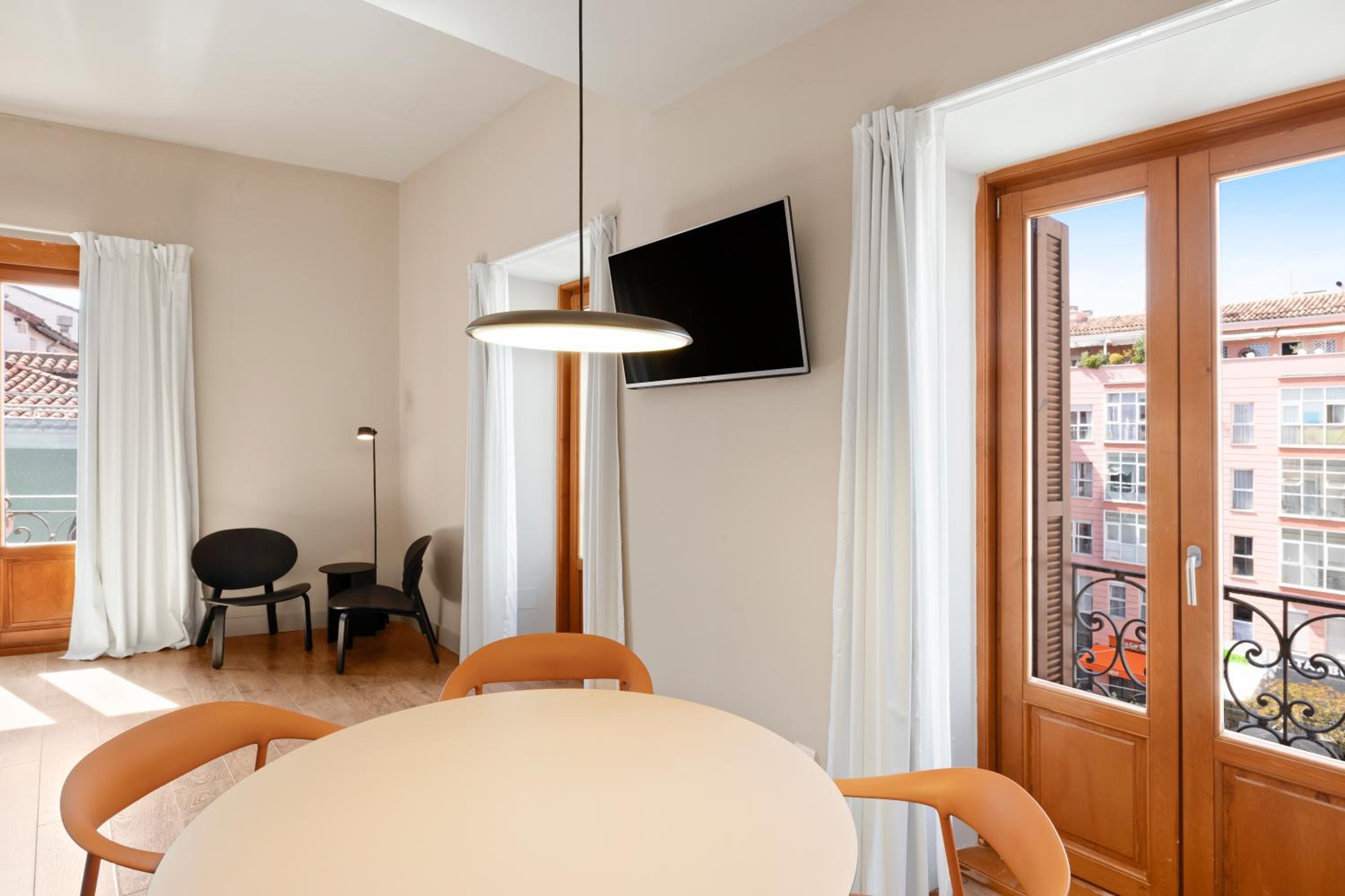 Deluxe Apartment - Photo 8