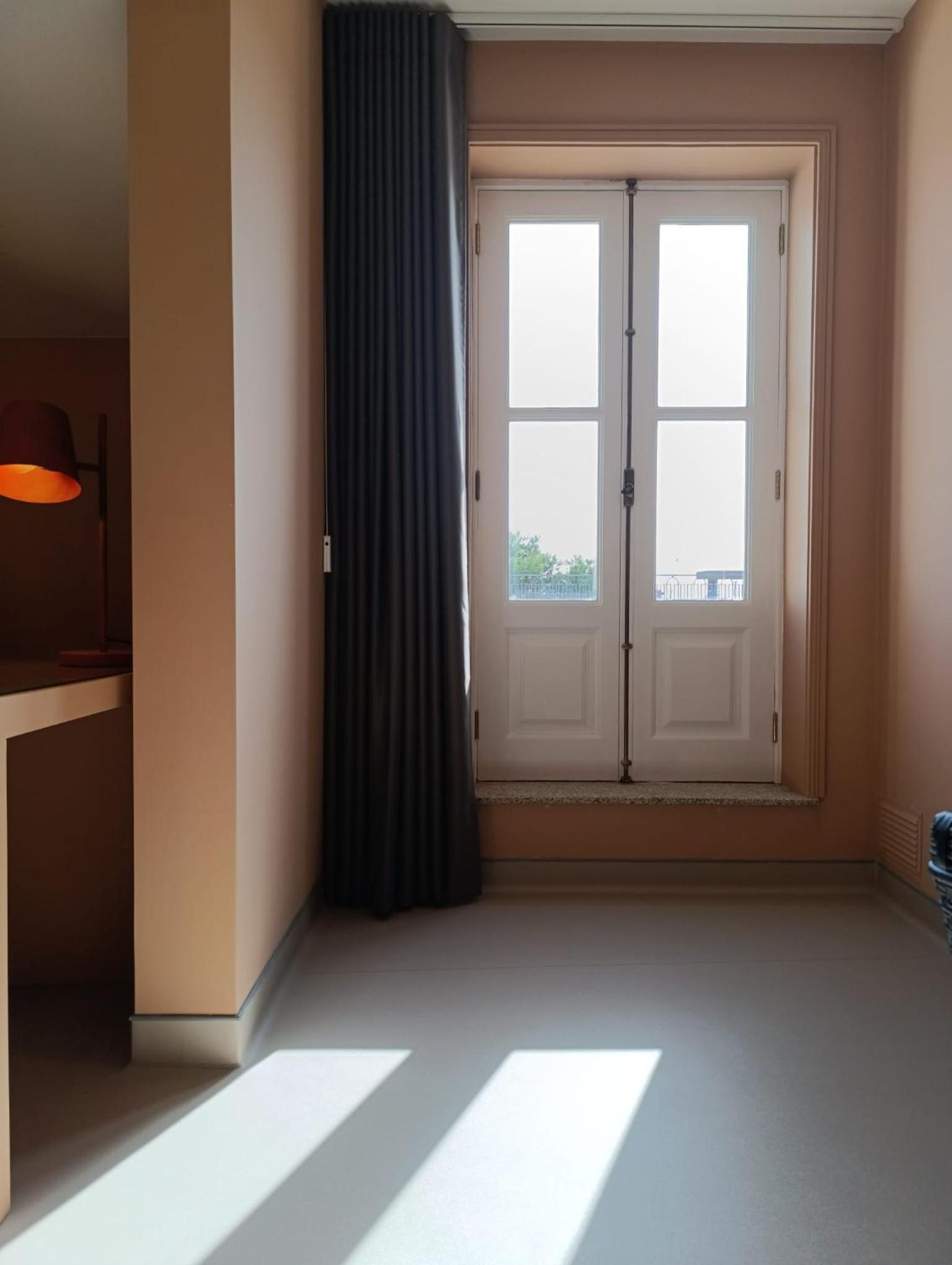 Deluxe Suite with Terrace and River View - Photo 14