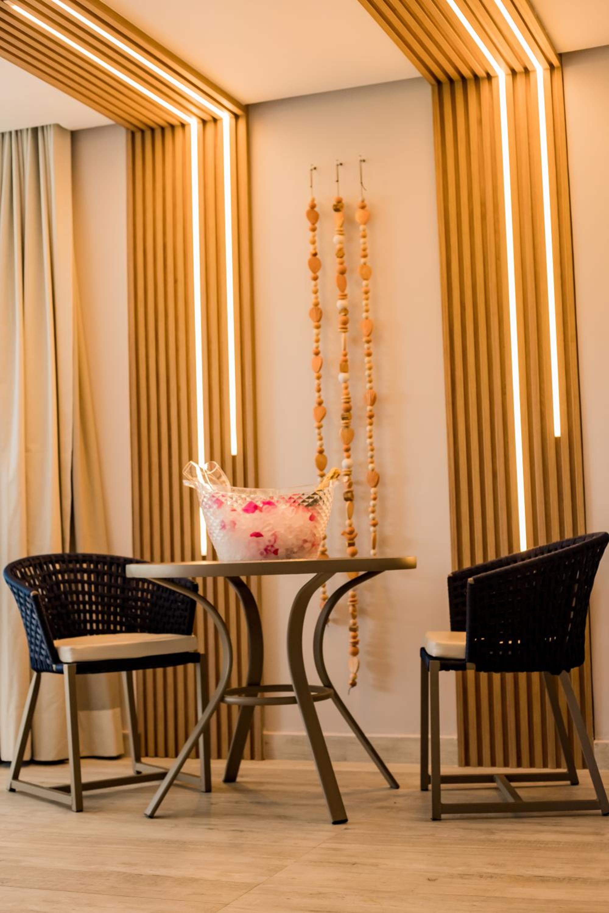 Suite with Private Pool photo 2