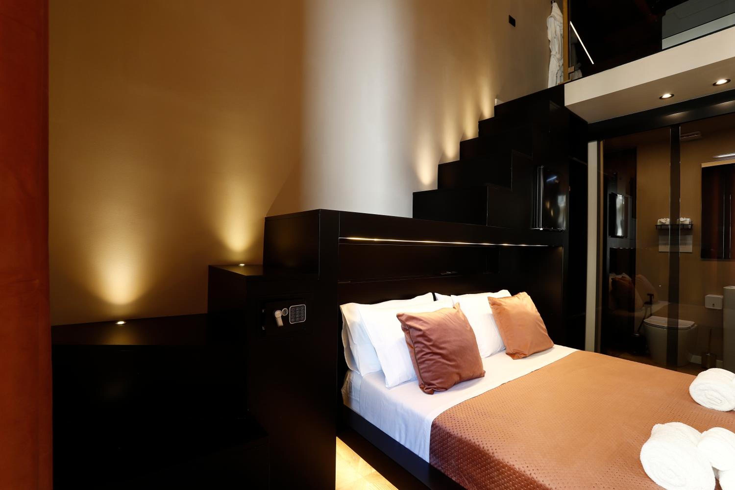 King Room with Spa Bath
