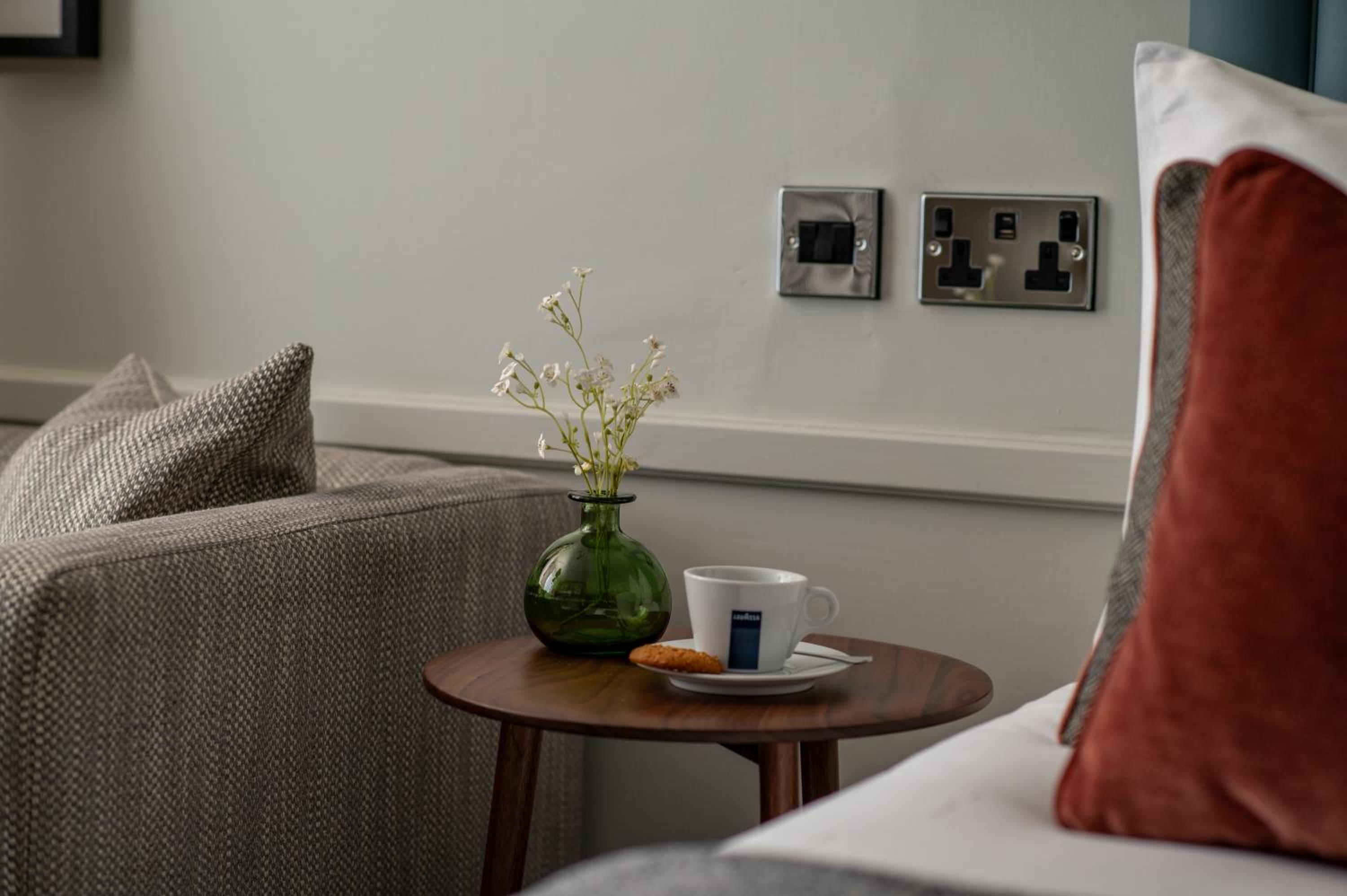 Family Room - Photo 5