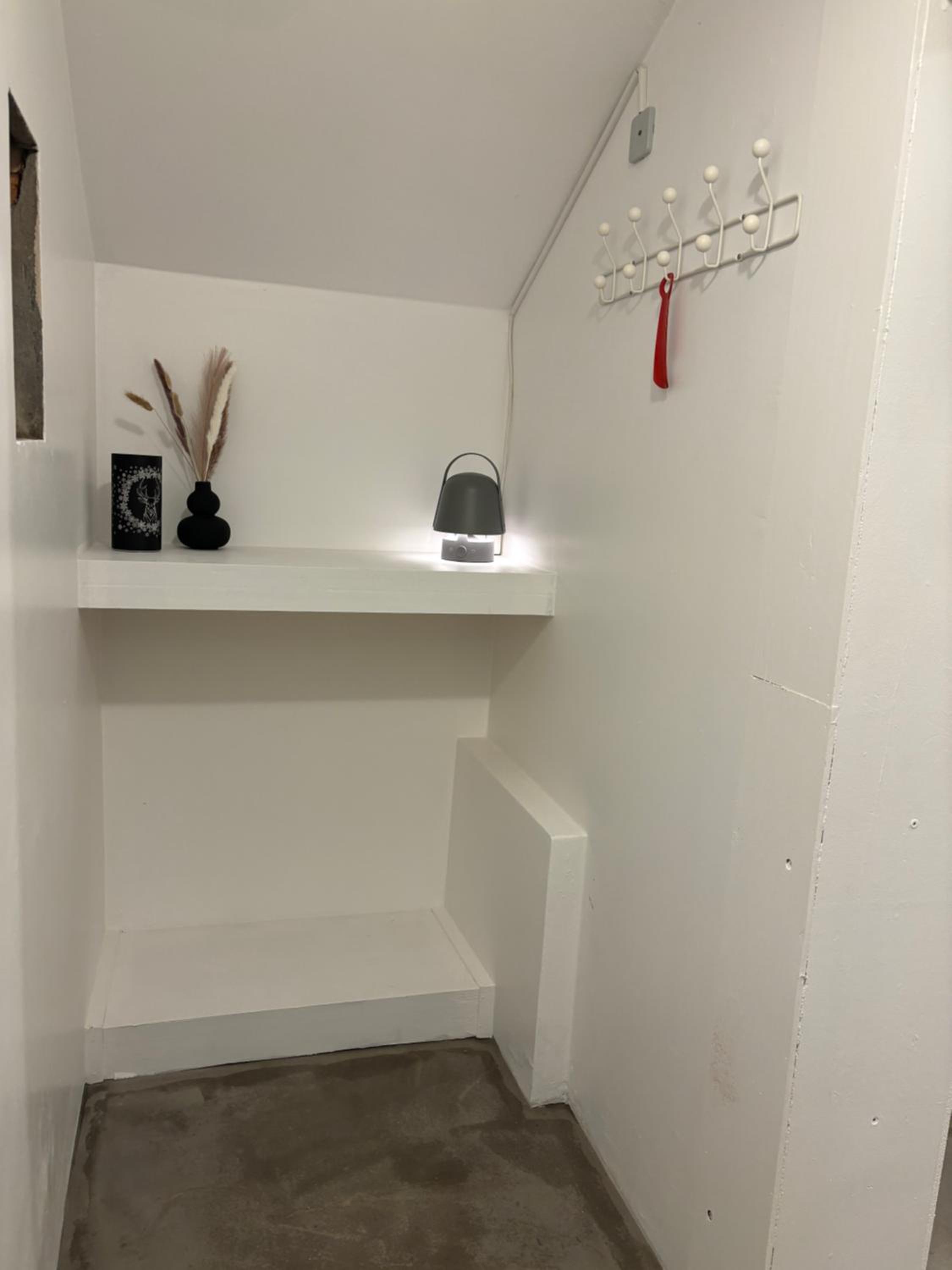 One-Bedroom Apartment photo 3
