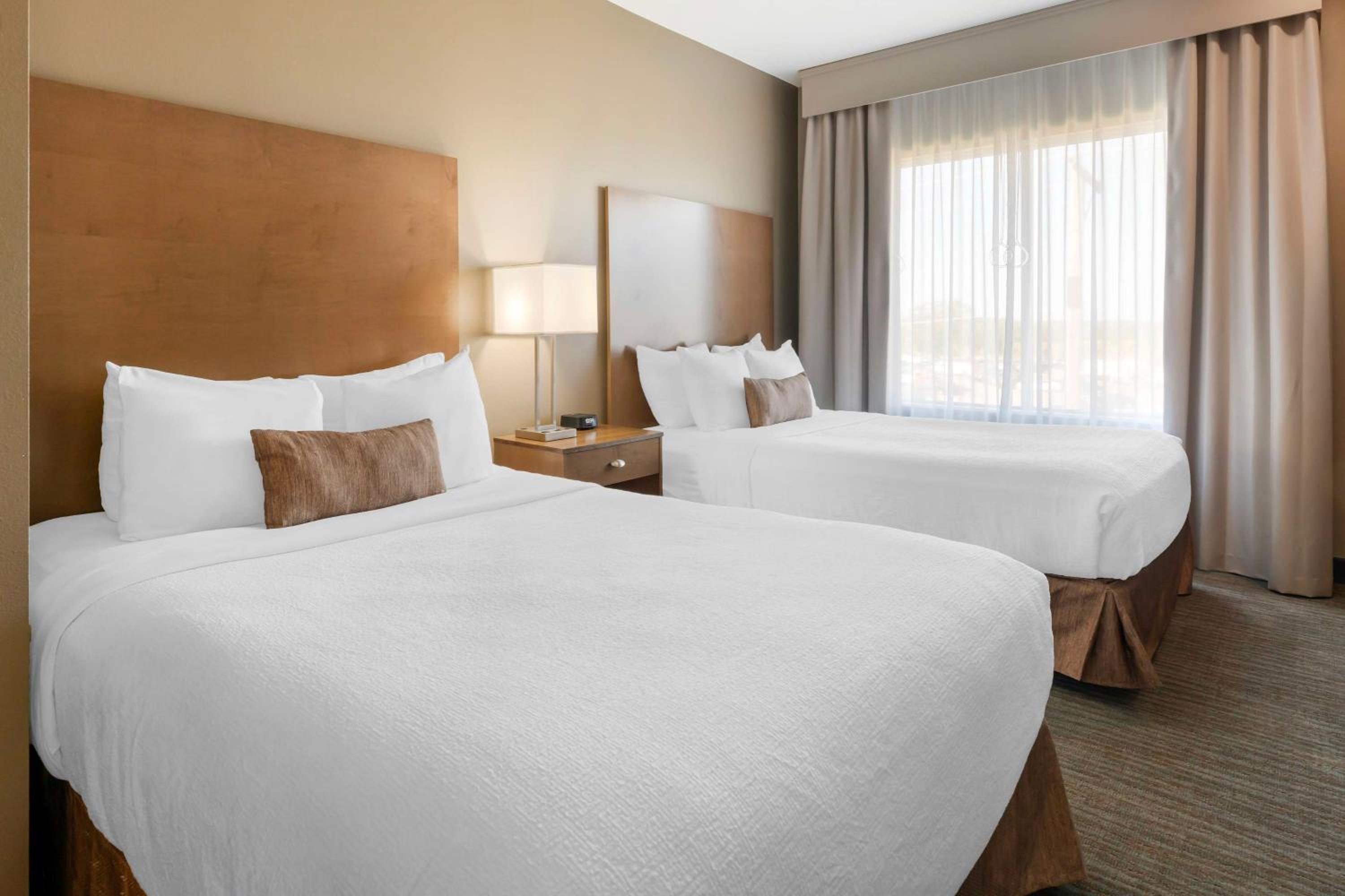 Queen Suite with Two Queen Beds - Disability Access