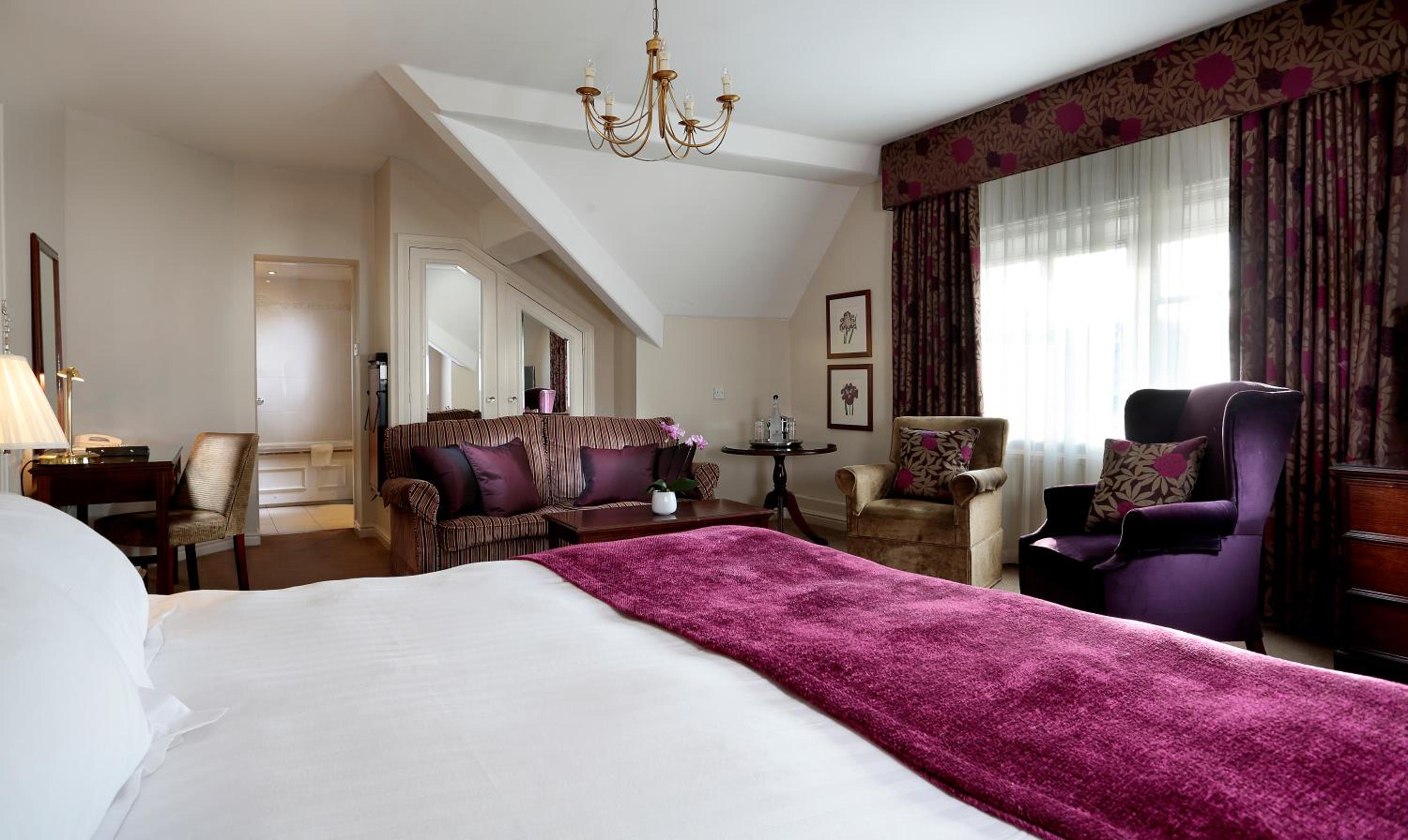 Deluxe King Room