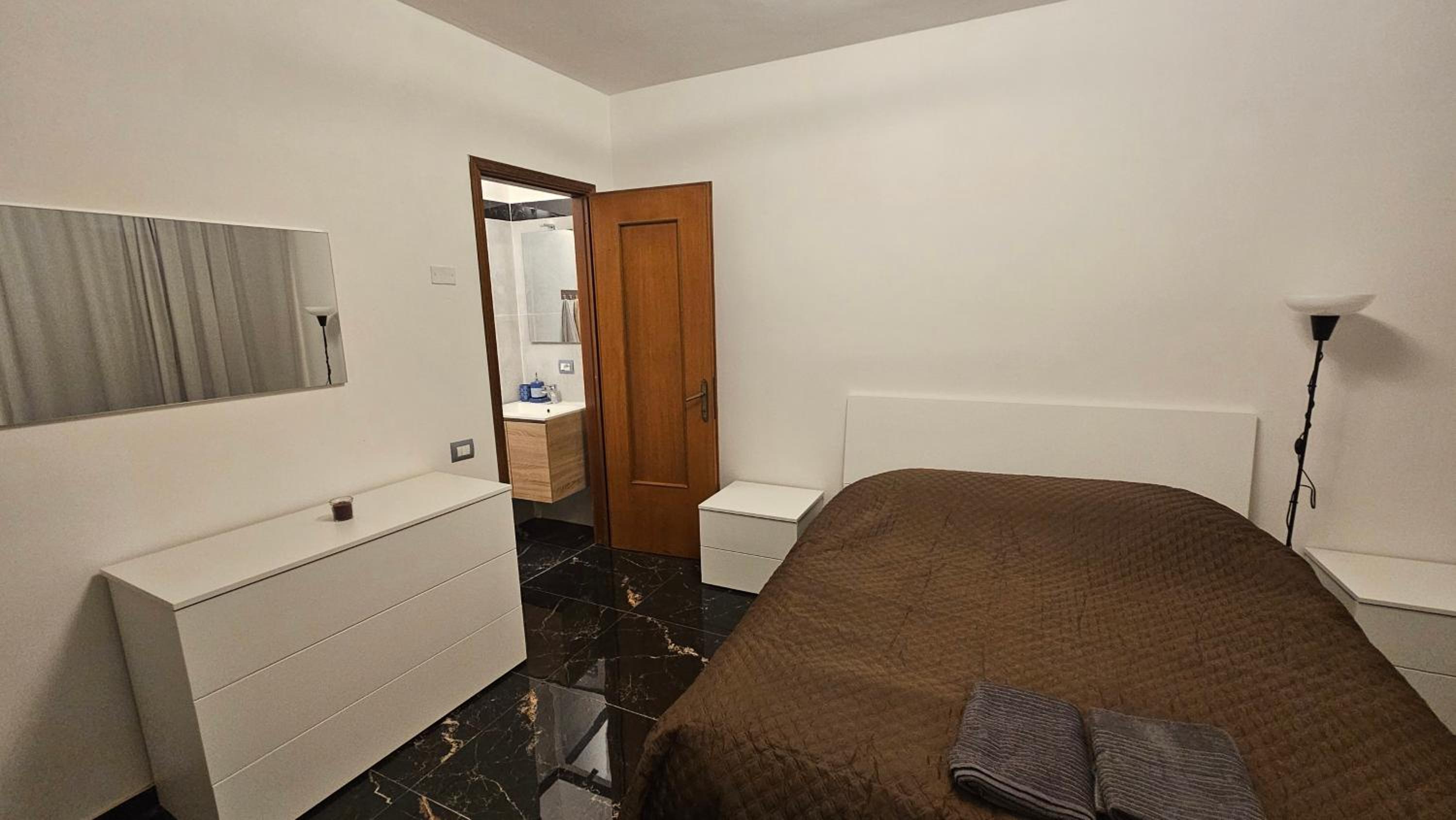 Double Room with Private Bathroom photo 1