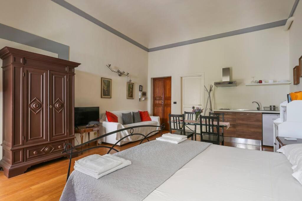 Studio with Terrace