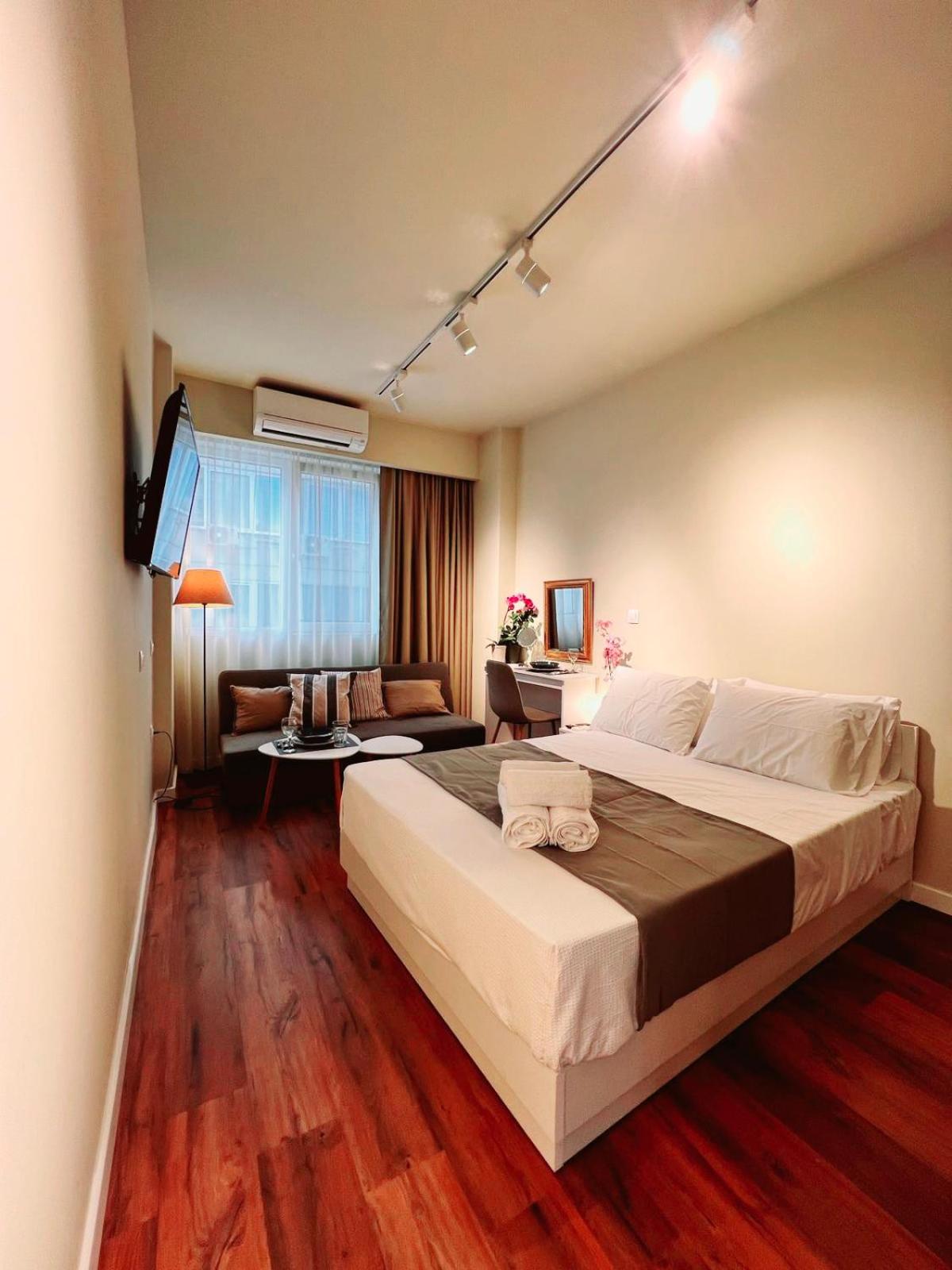 One-Bedroom Apartment