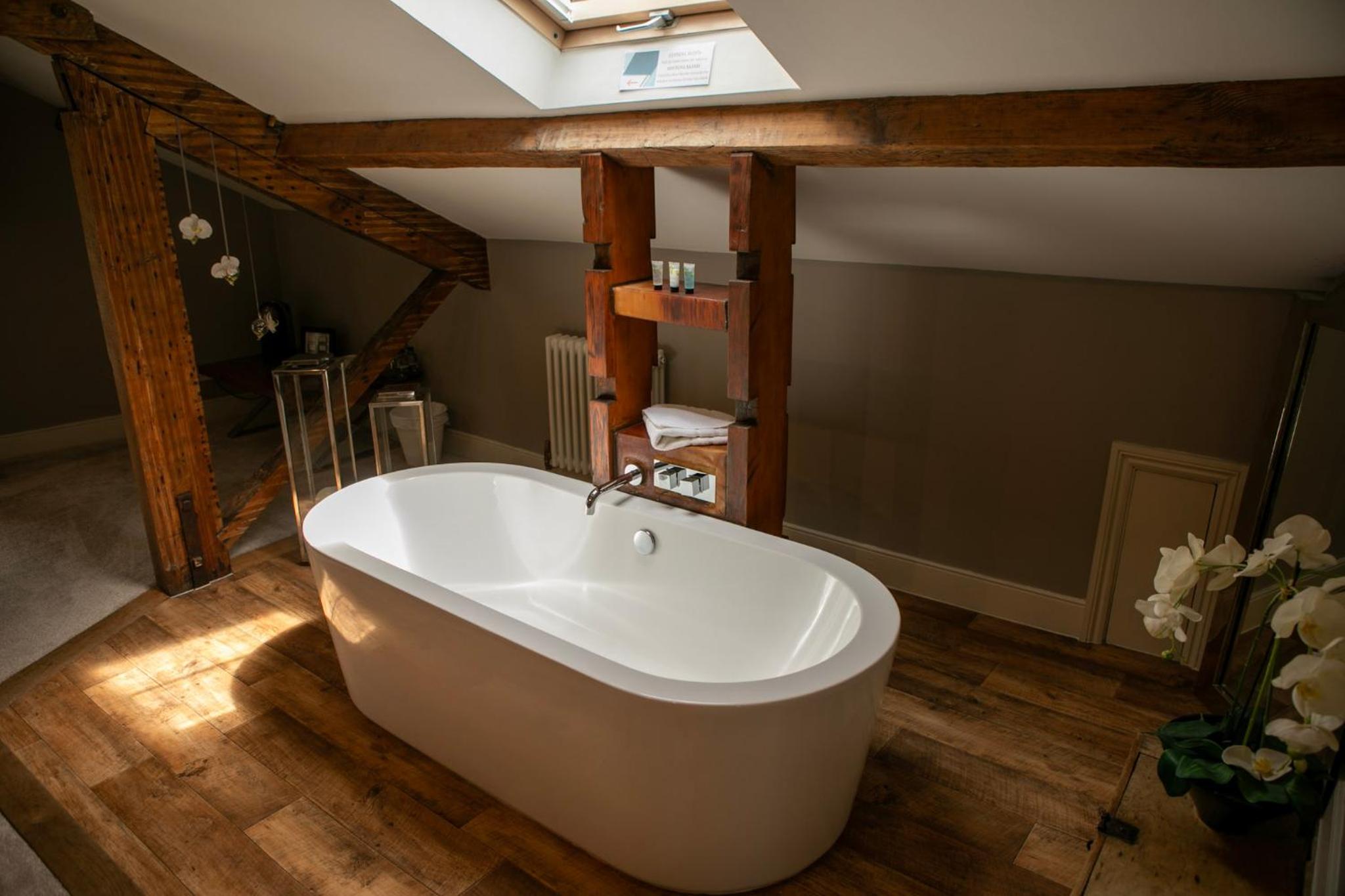 Penthouse Honeymoon Suite - Photo 2