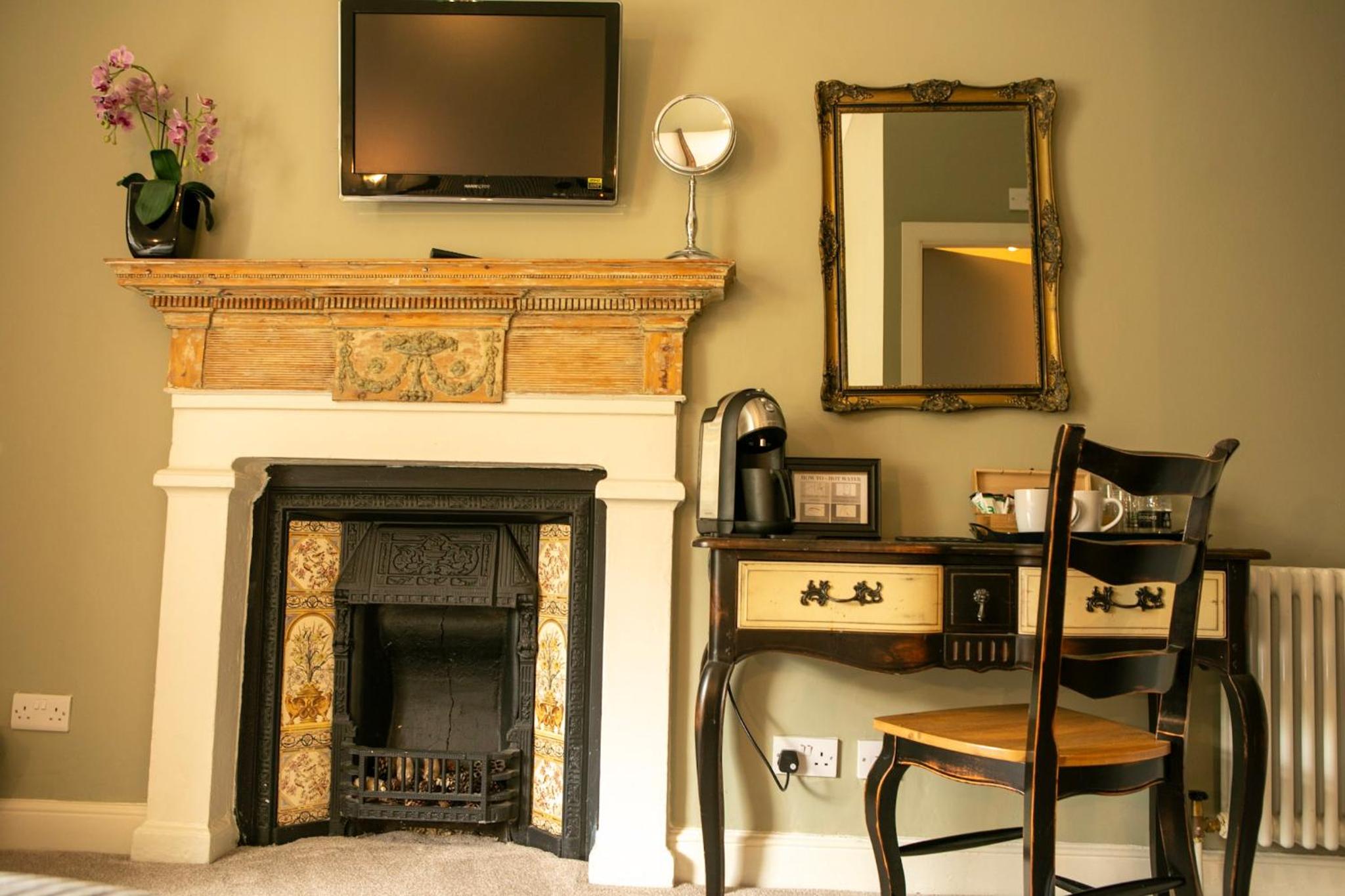 Luxury Double Room with Bath - Photo 5