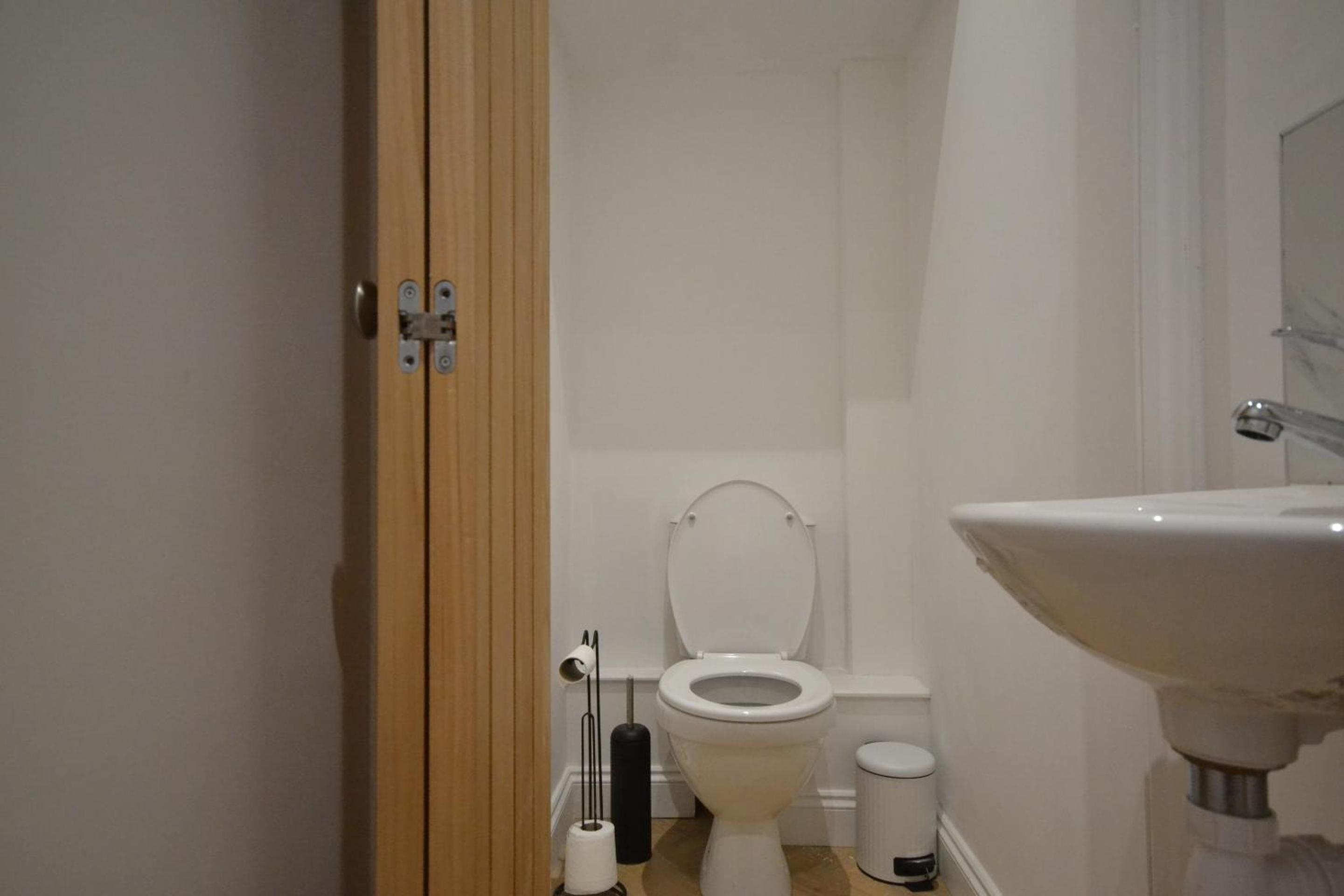 Two-Bedroom Cottage - Photo 16