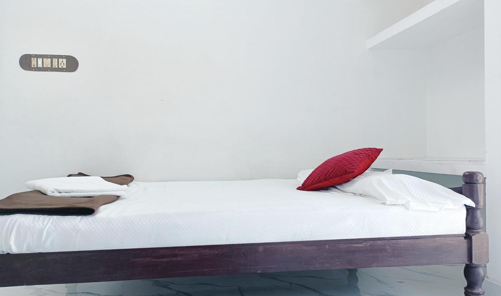 Double Room With Private Bathroom photo 1