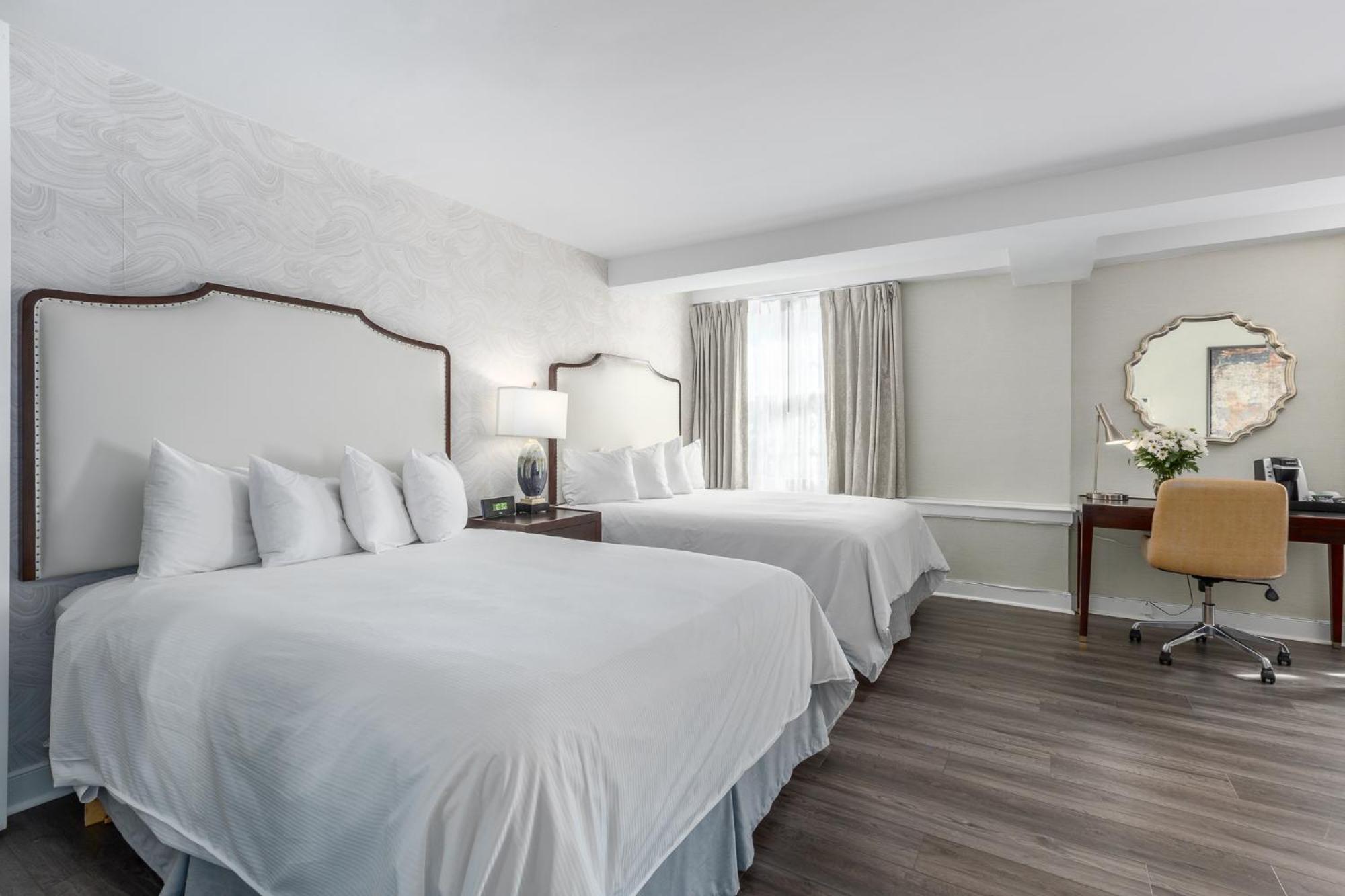 Georgetown Room with Two Queen Beds - Photo 5
