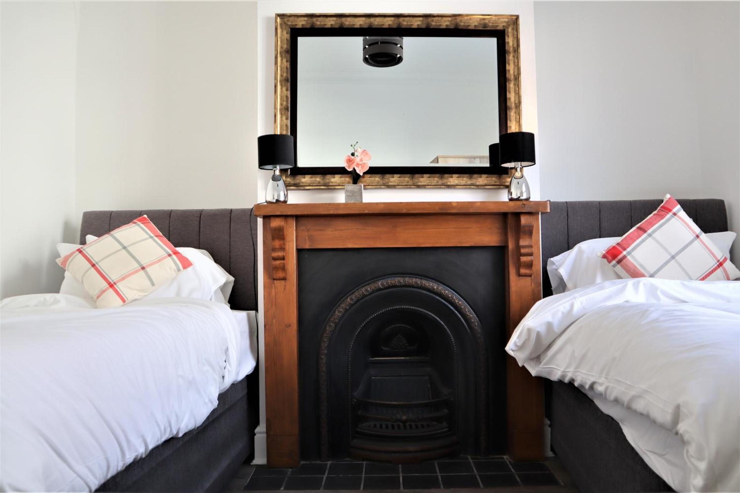 Four-Bedroom House photo 1