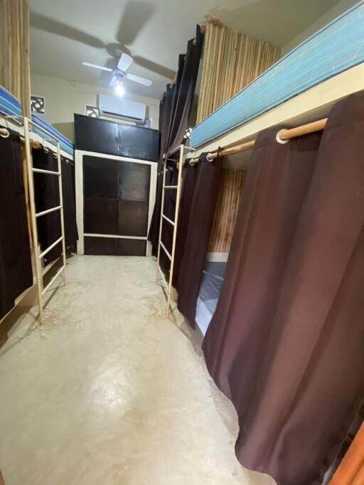 Four-Bedroom House photo 1