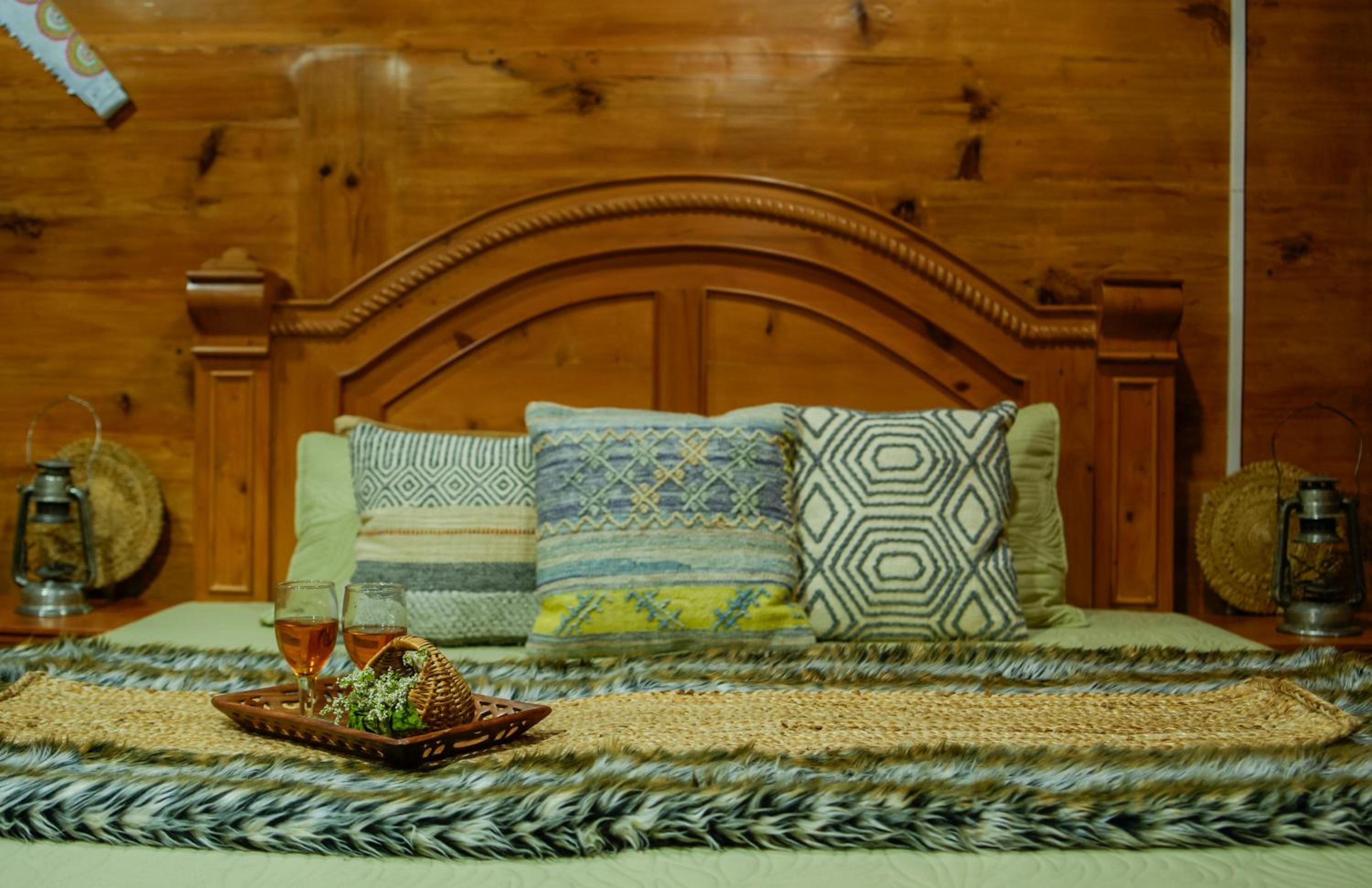 Family Room with Mountain View photo 2