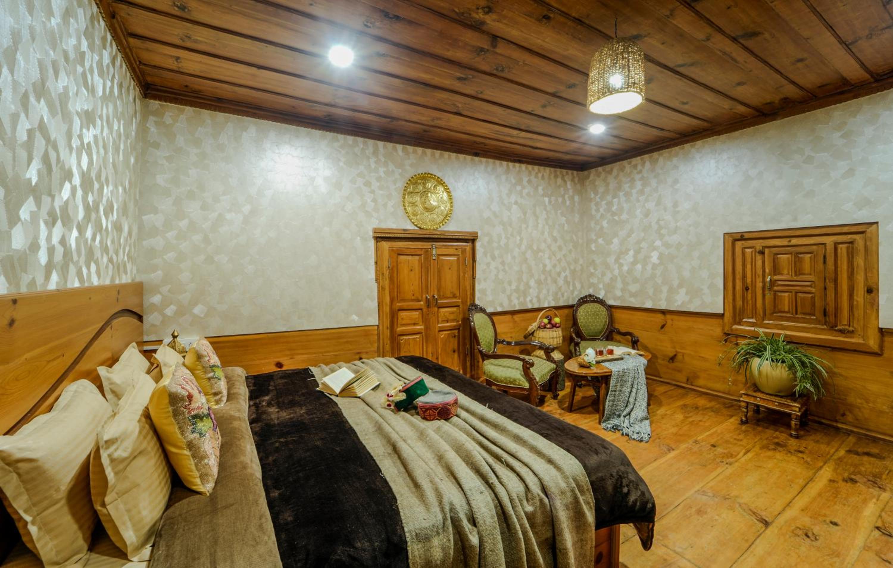 King Room with Mountain View photo 3