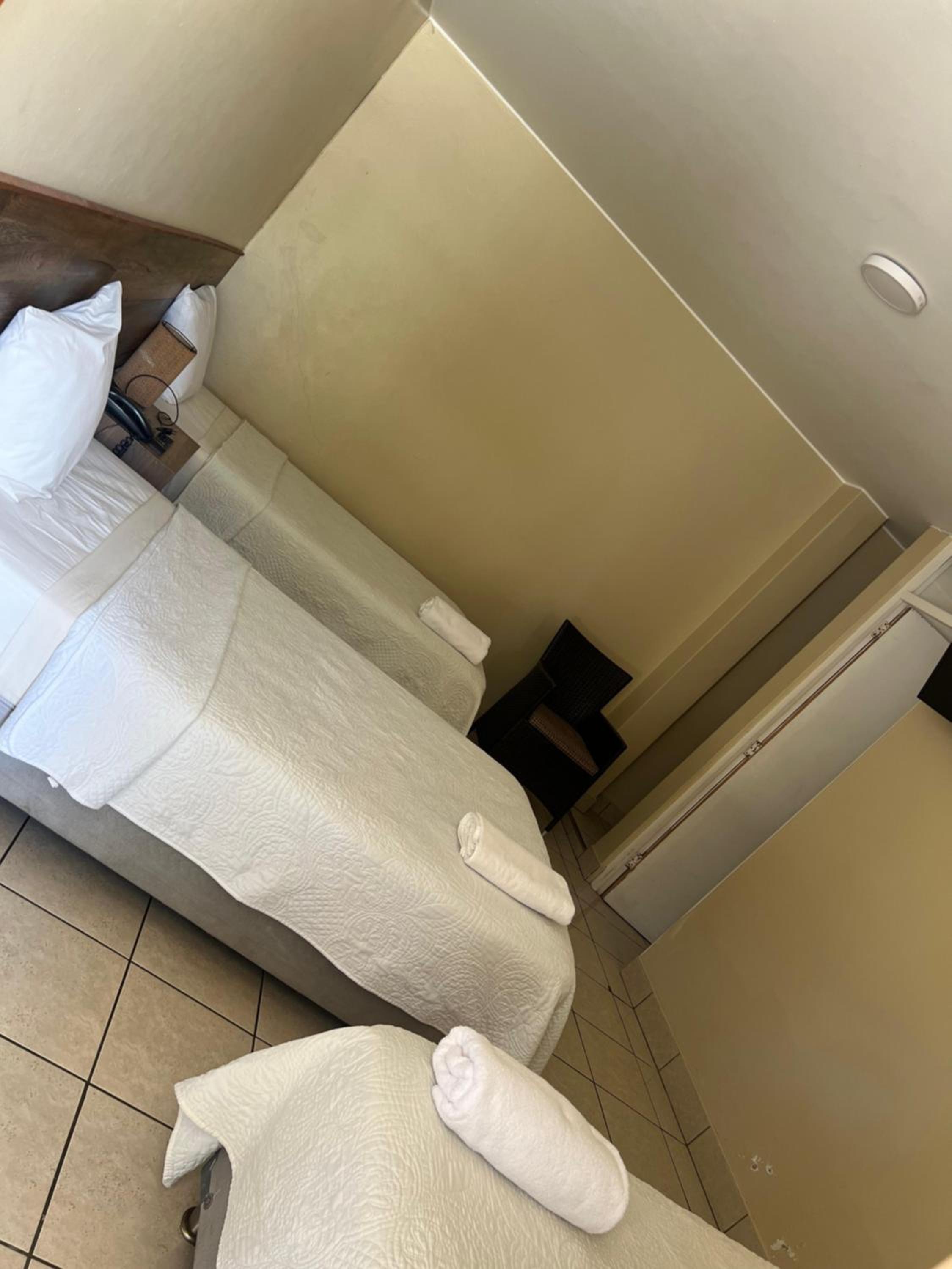 Basic Triple Room photo 1