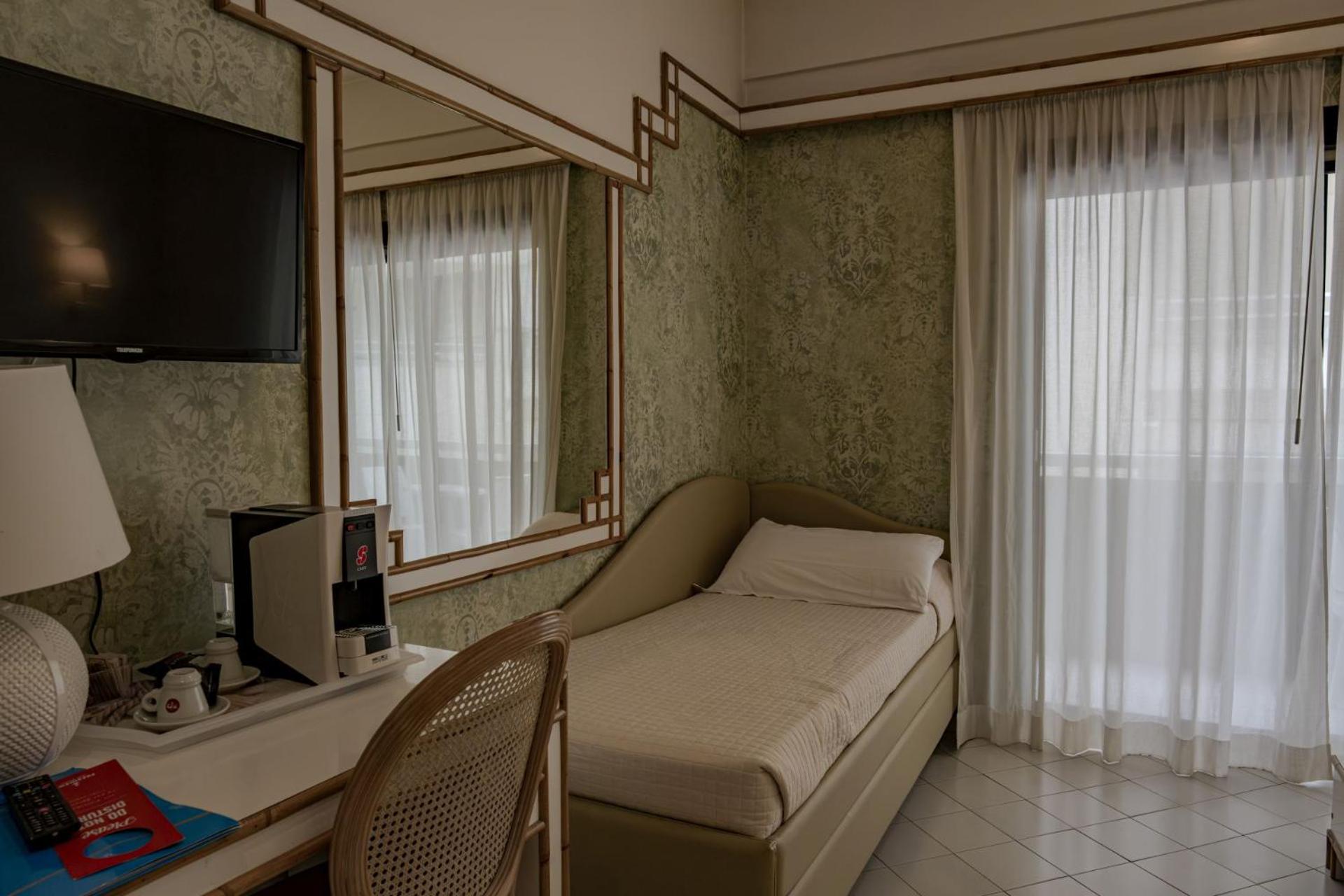 Triple Room - Photo 8