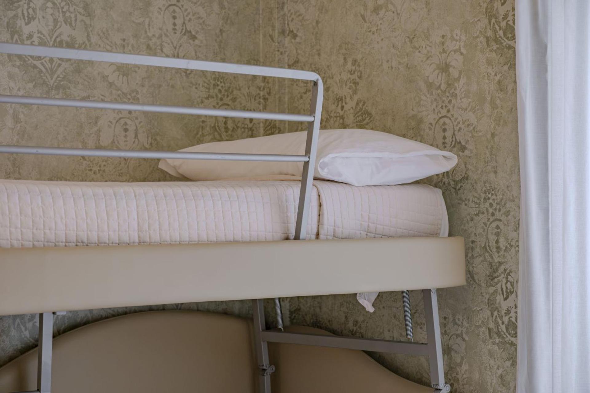 Quadruple Room - Photo 2