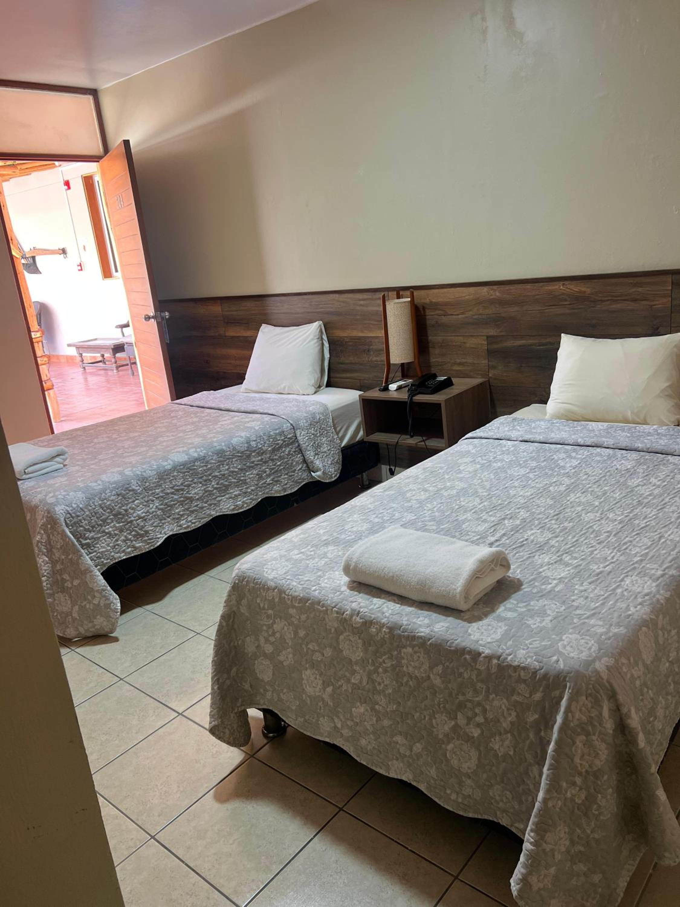 Superior Twin Room with Air Conditioning