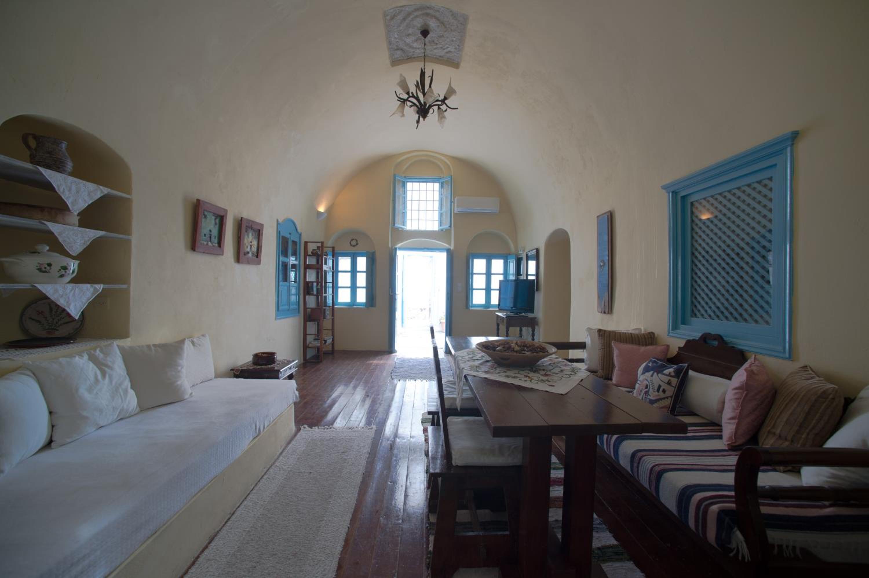 Zoe Private Villa (5 Adults)