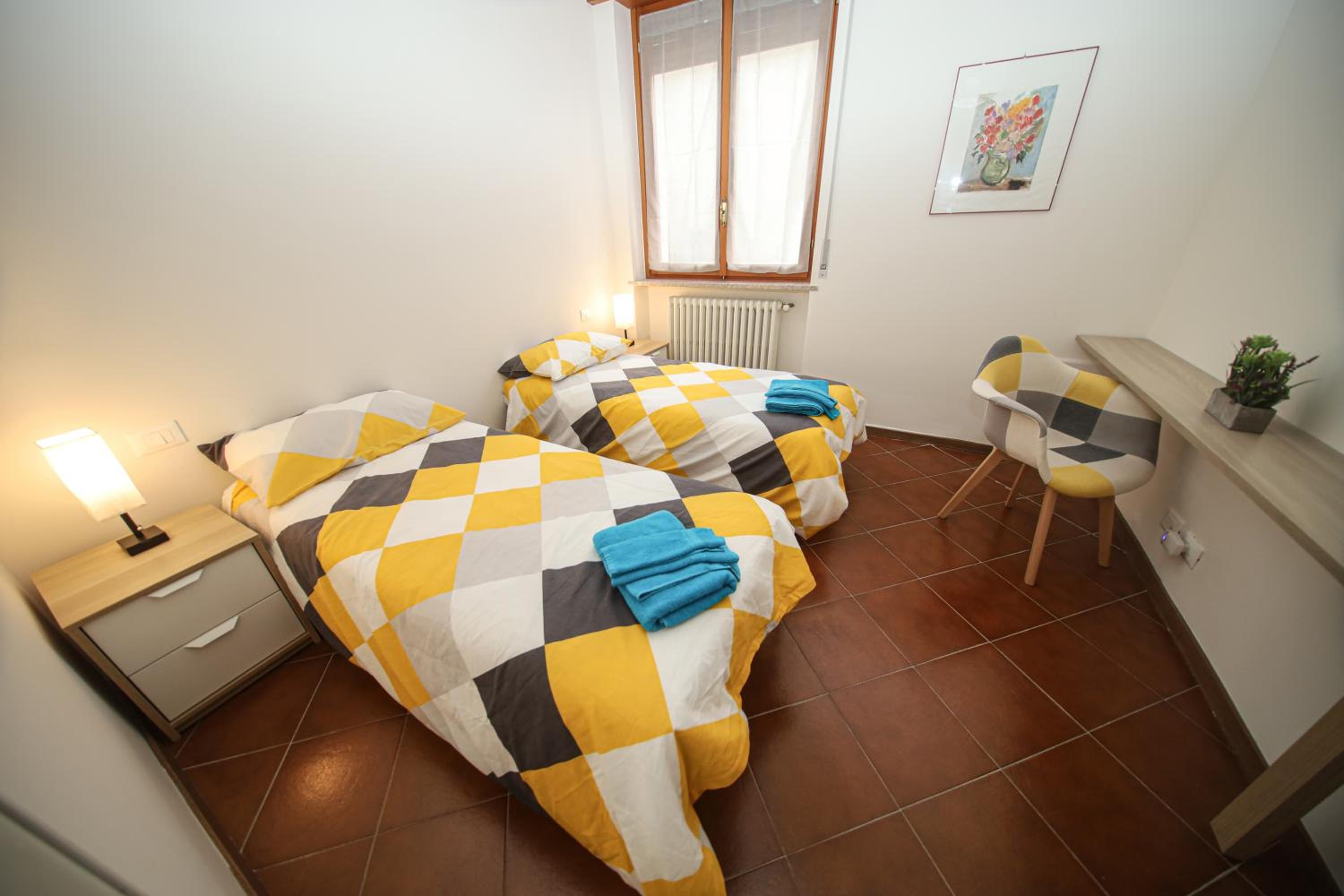 One-Bedroom Apartment photo 1