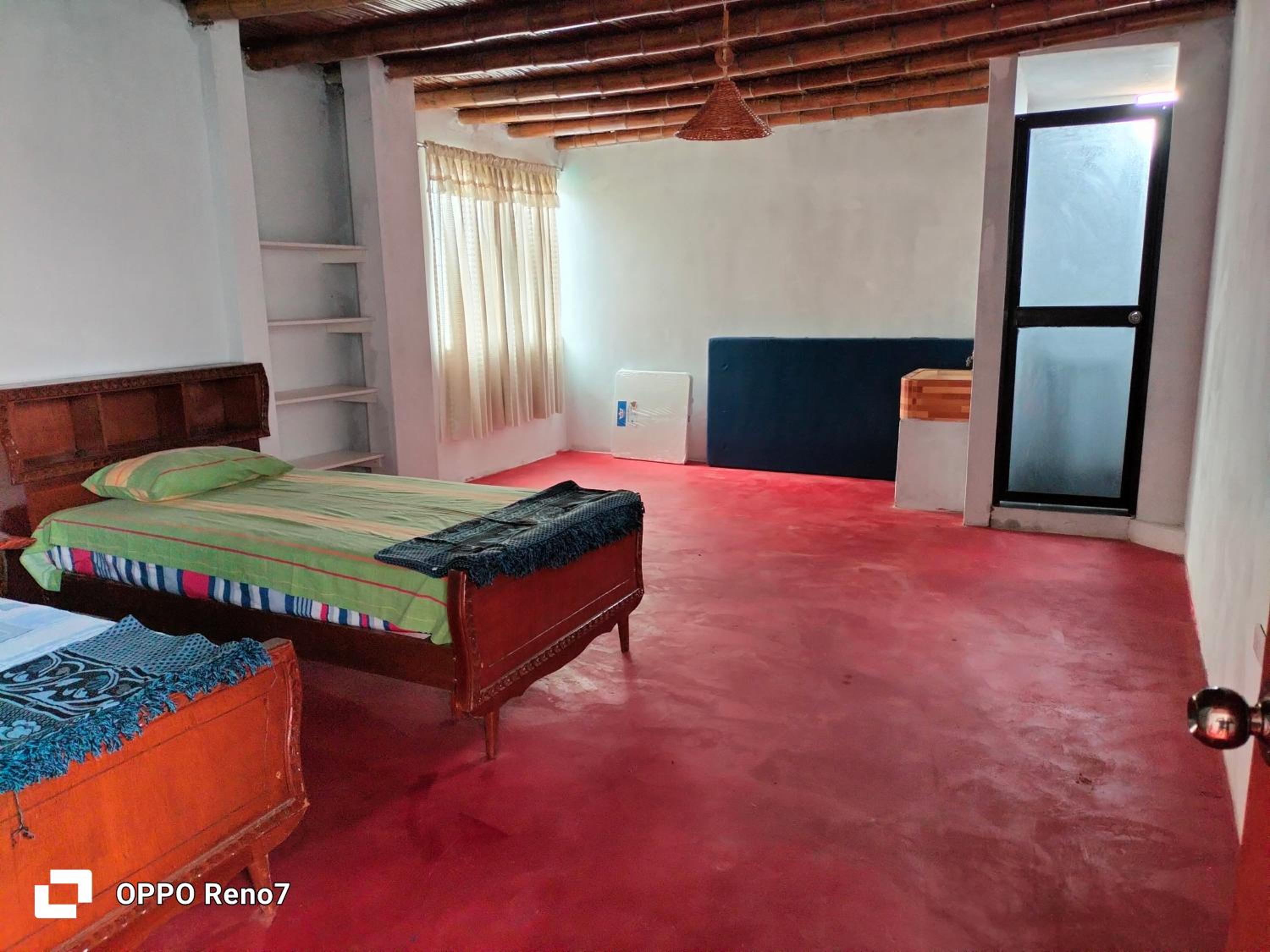 One-Bedroom House photo 1