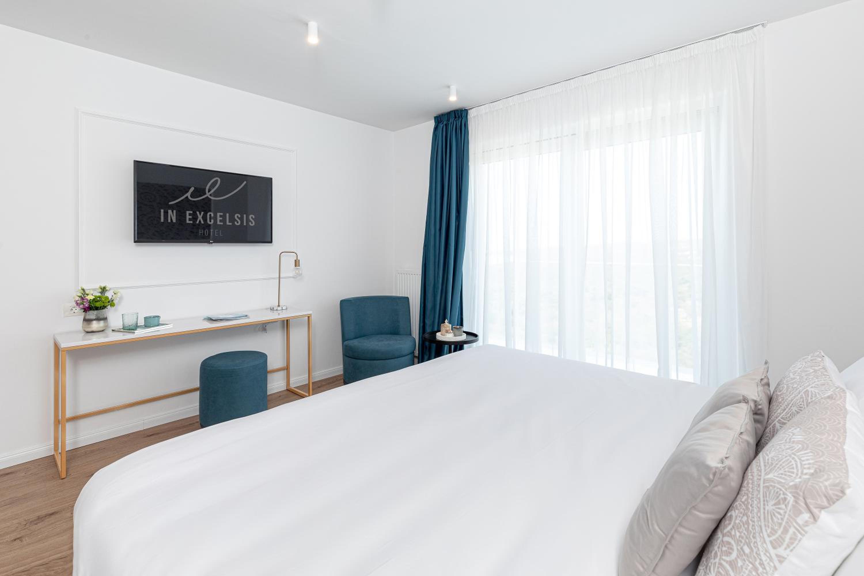 Superior Double Room with Balcony
