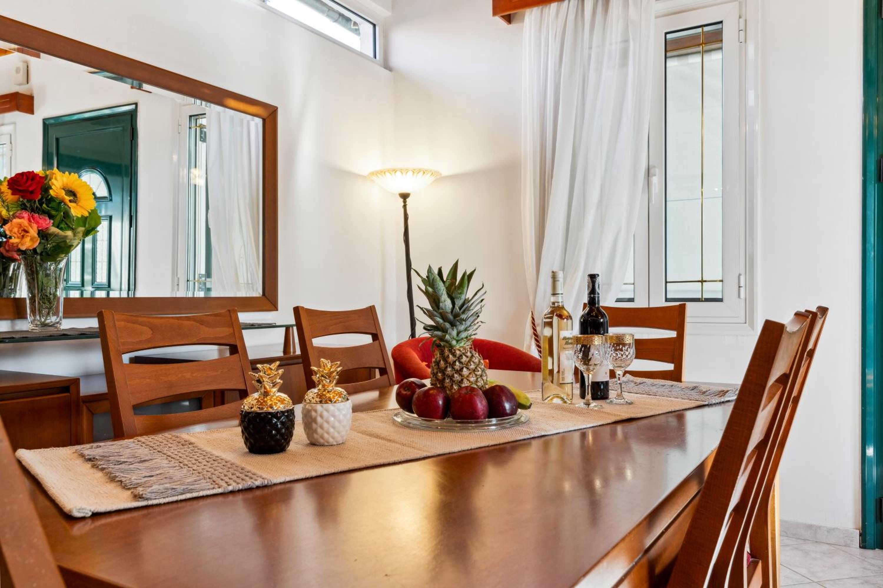 Three-Bedroom House photo 2