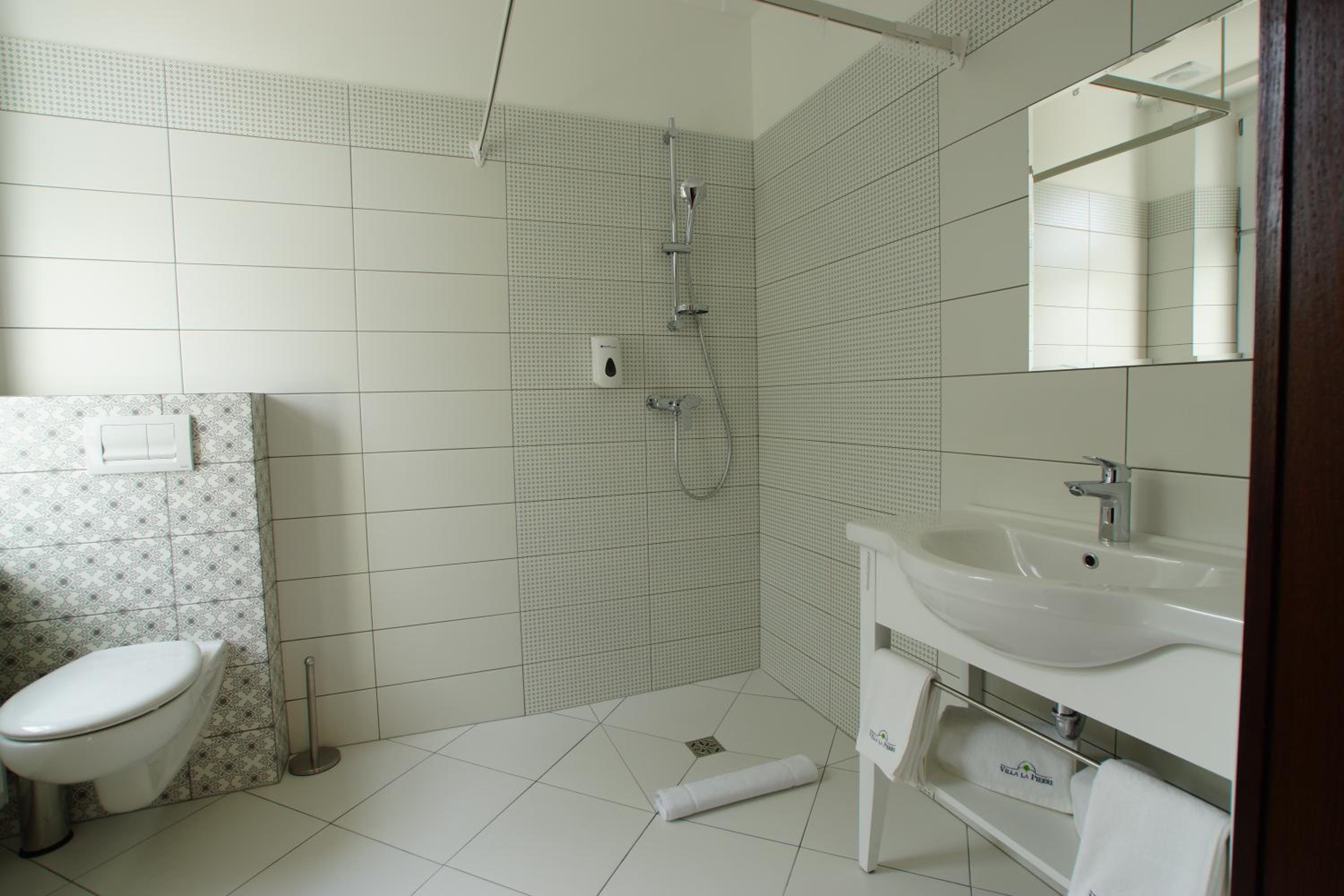 Deluxe Triple Room photo 2