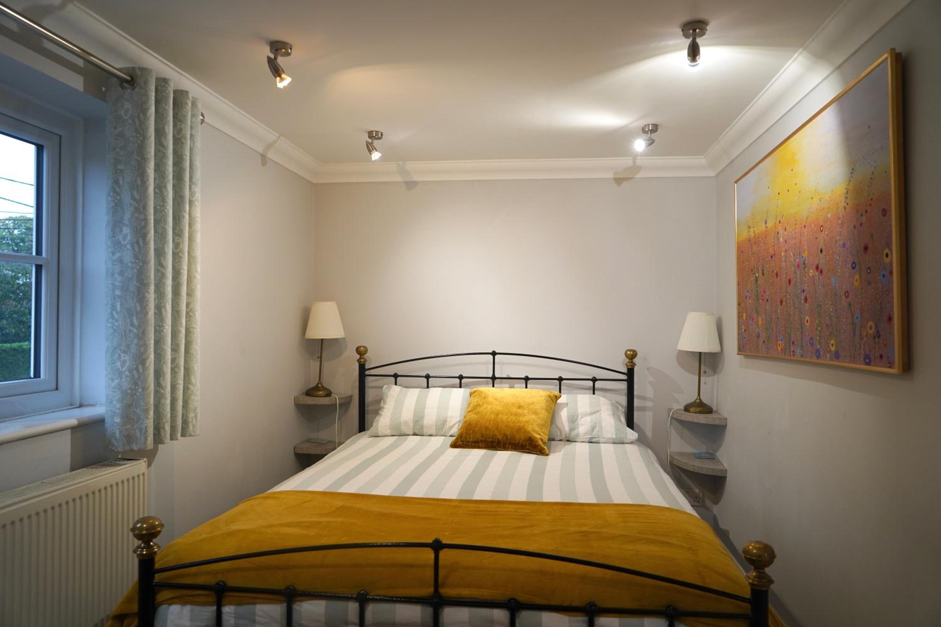 Three-Bedroom House photo 2