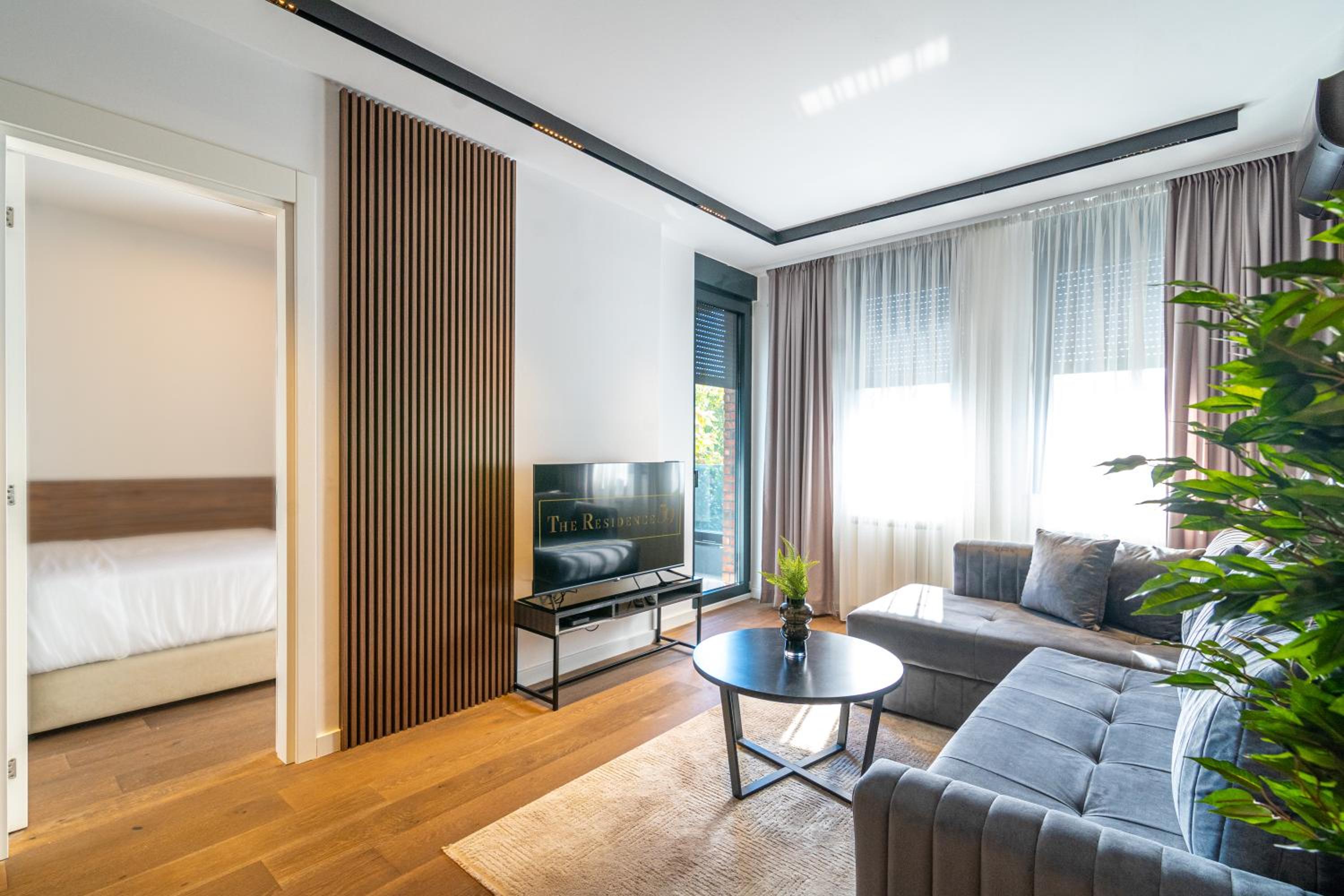 Deluxe Apartment - Photo 9