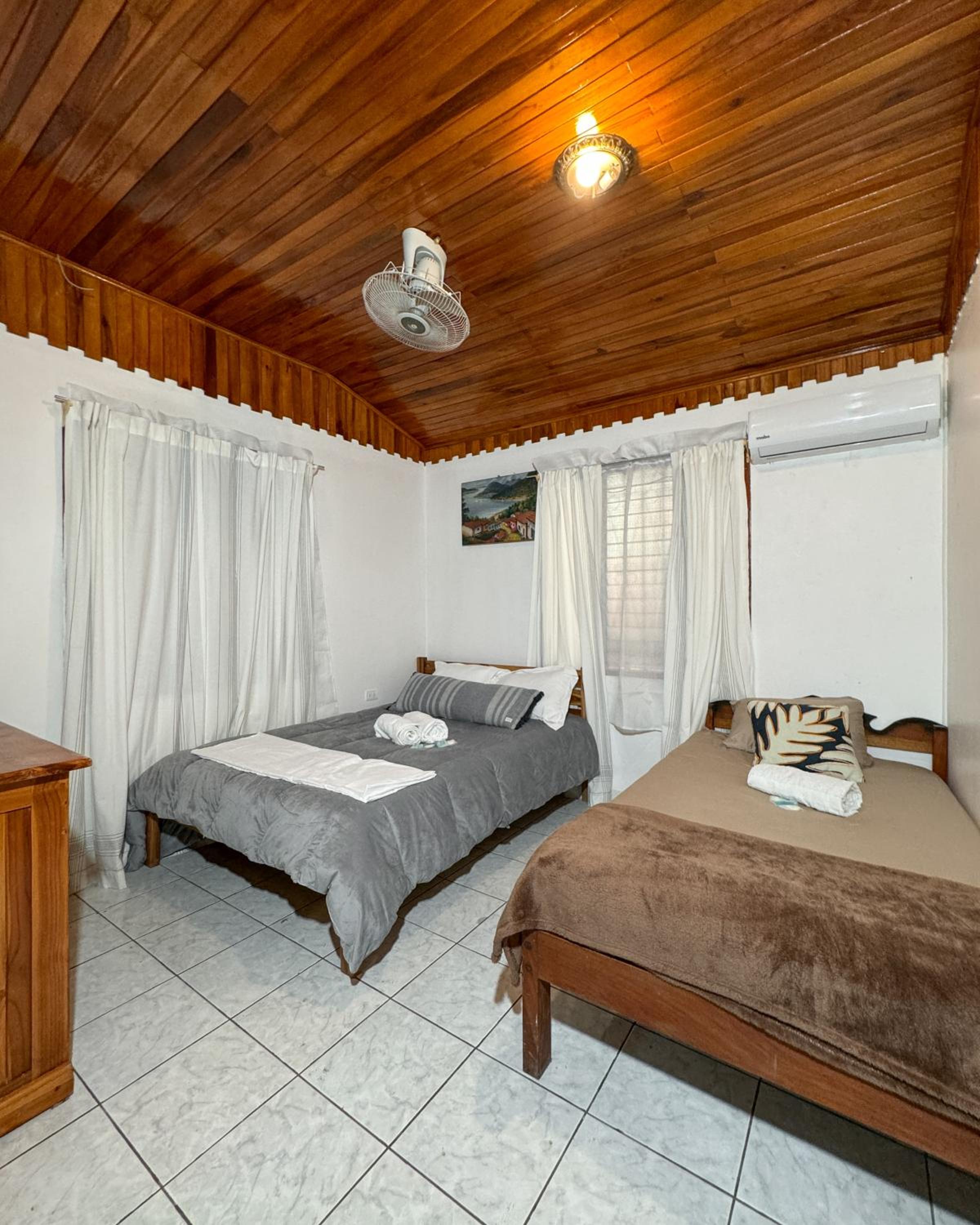 Economy Double Room photo 2