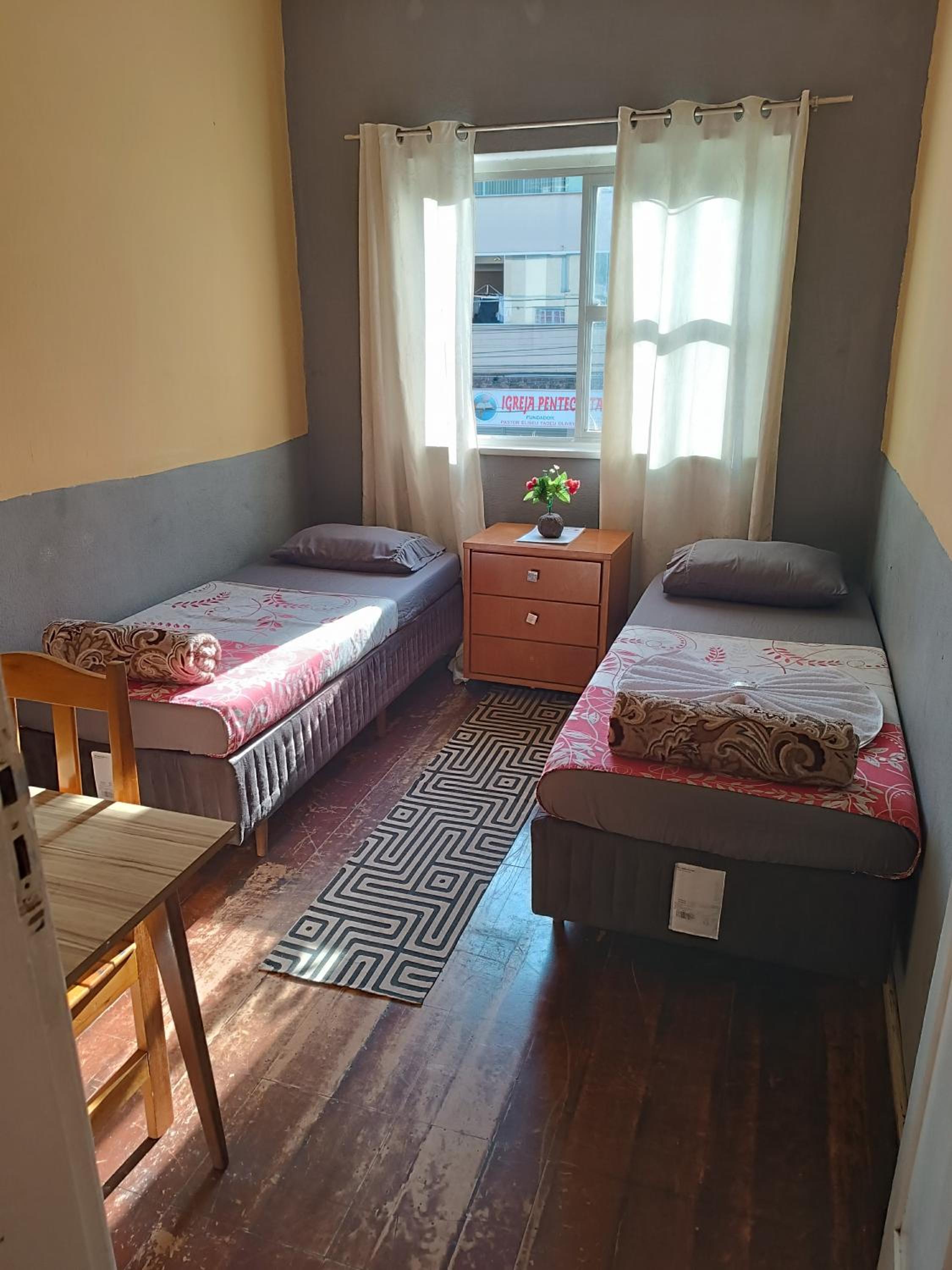 Standard Twin Room With Shared Bathroom