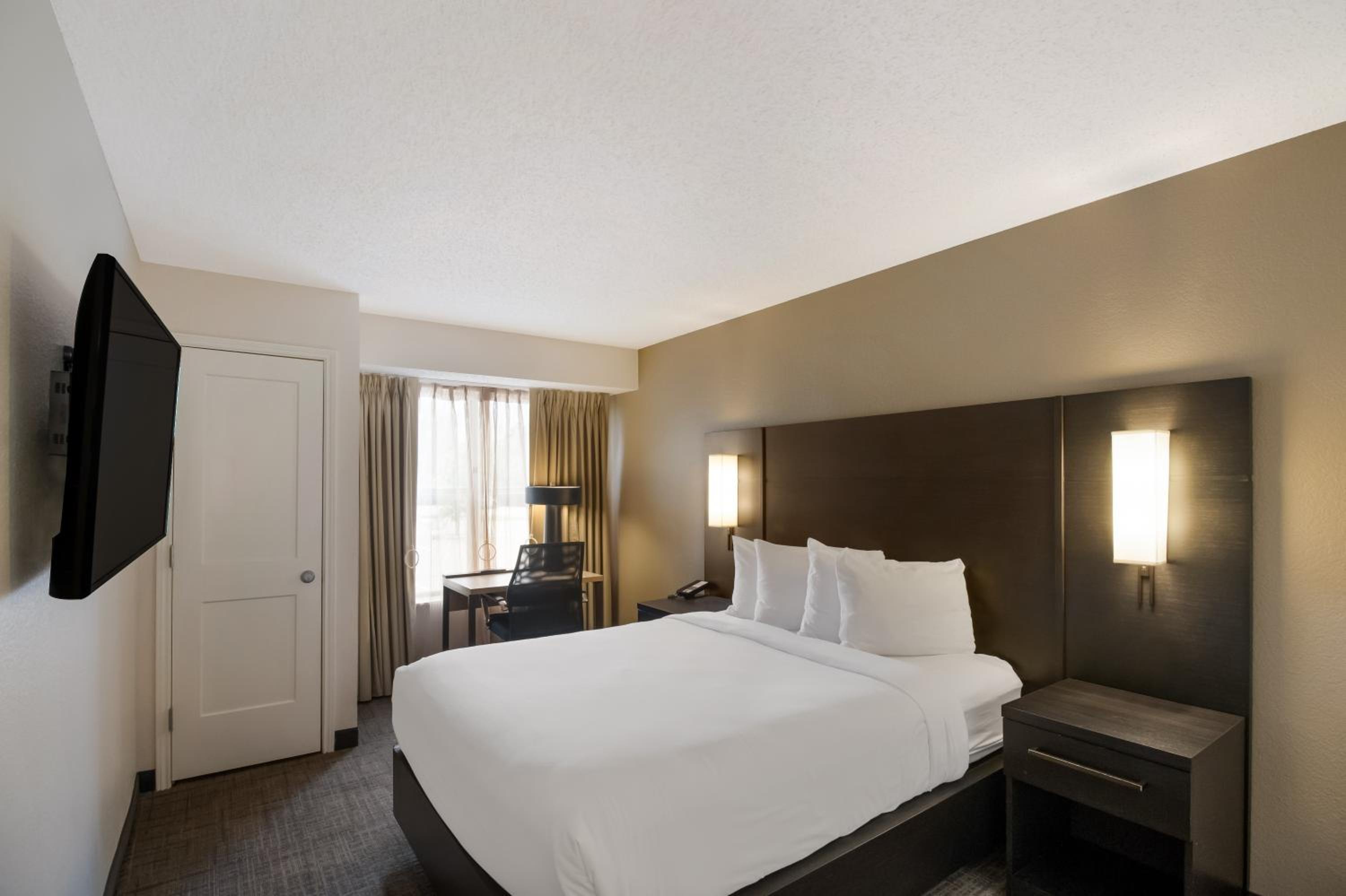 Two-Bedroom Suite - Photo 1