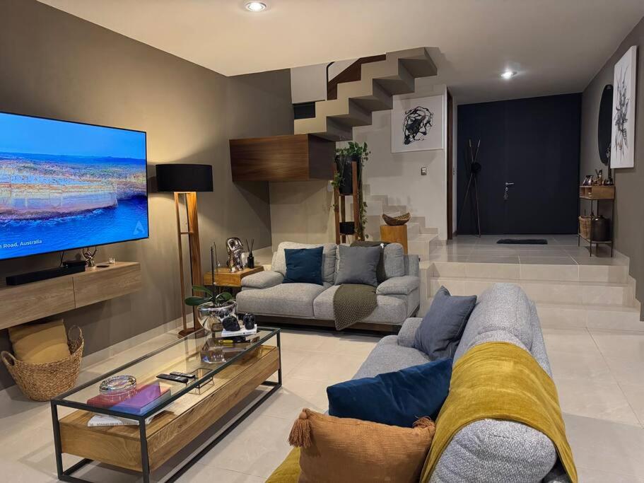 Three-Bedroom House photo 1