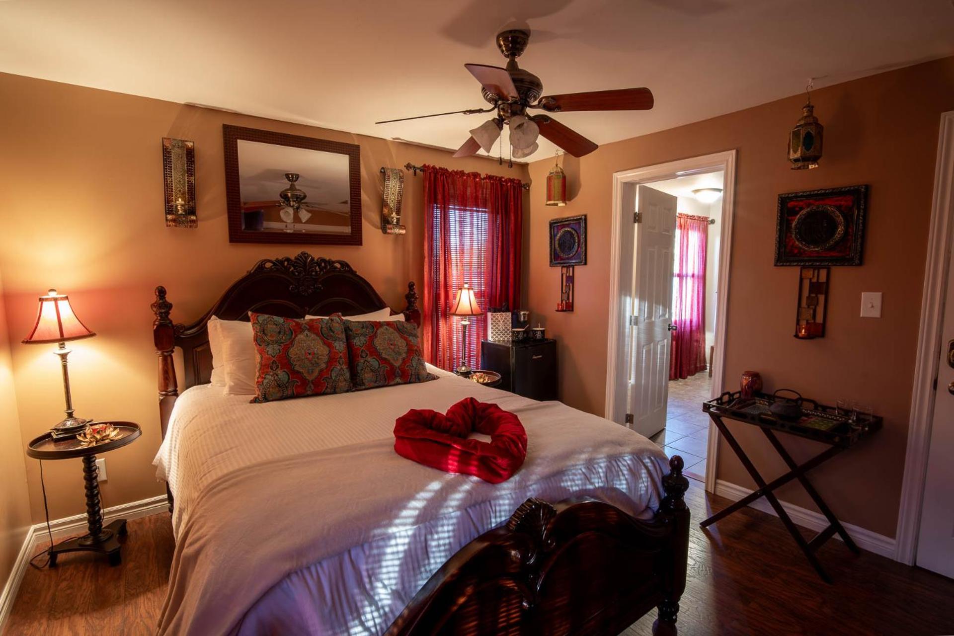 Deluxe Queen Room