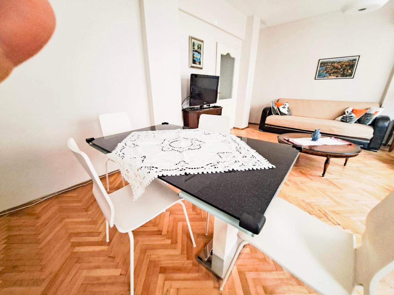 Two-Bedroom Apartment photo 3