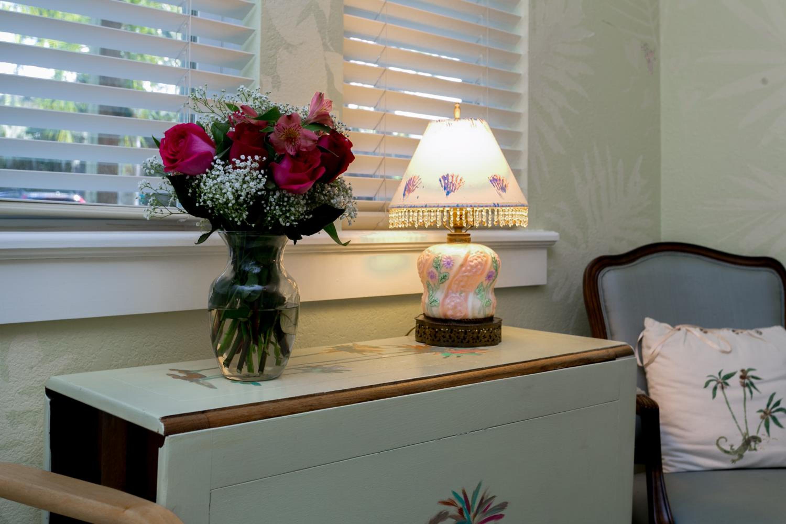 Deluxe Queen Suite - Not Pet Friendly photo 2