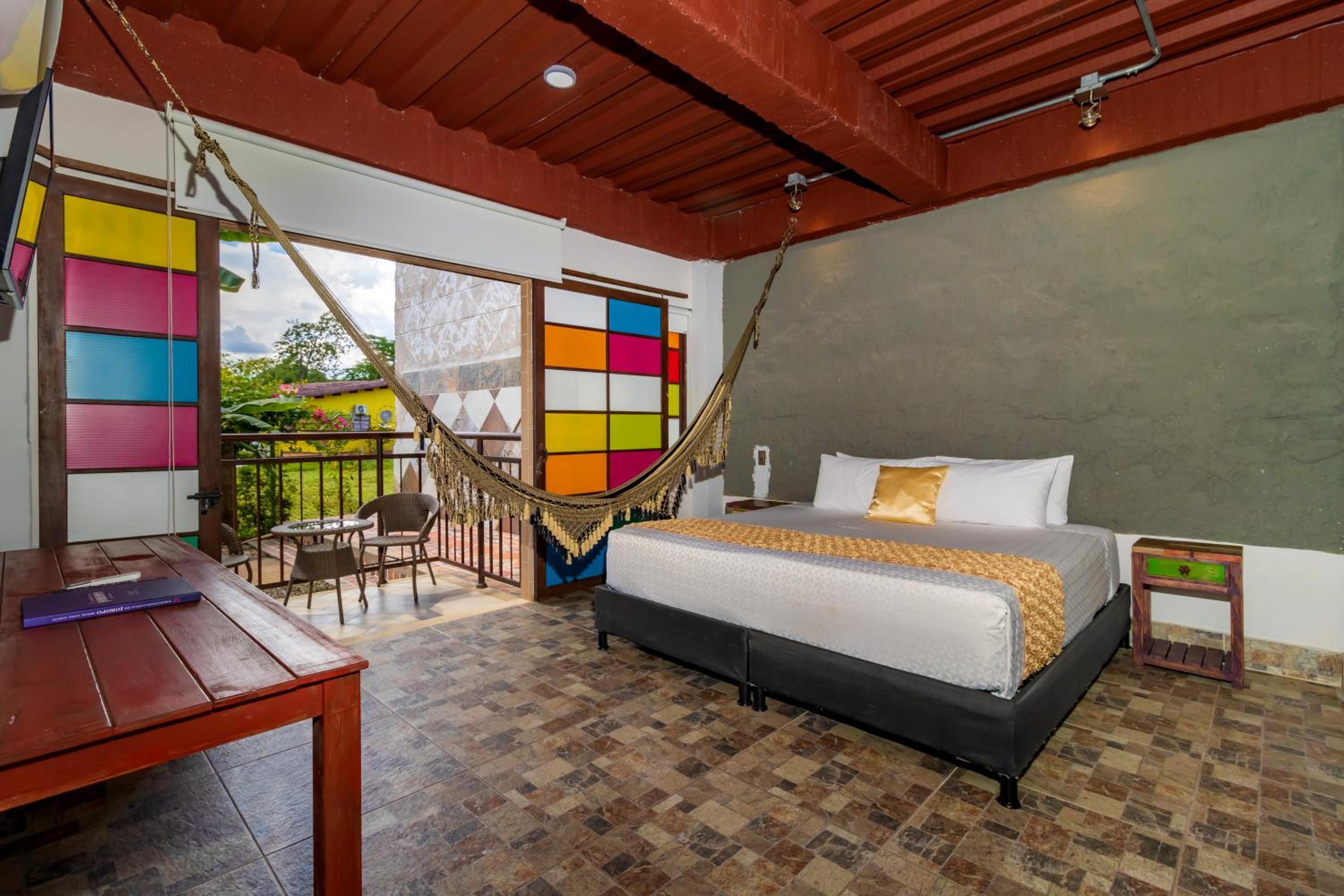 King Room with Balcony photo 1