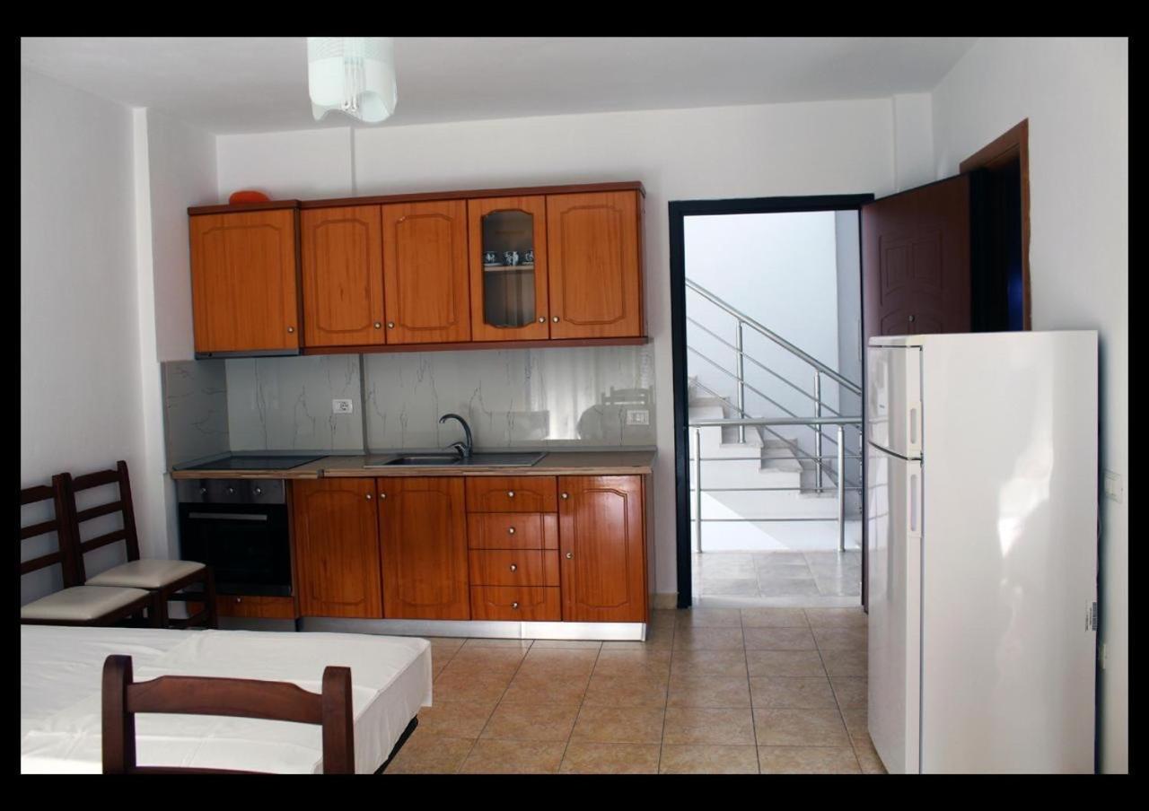 One-Bedroom Apartment photo 3