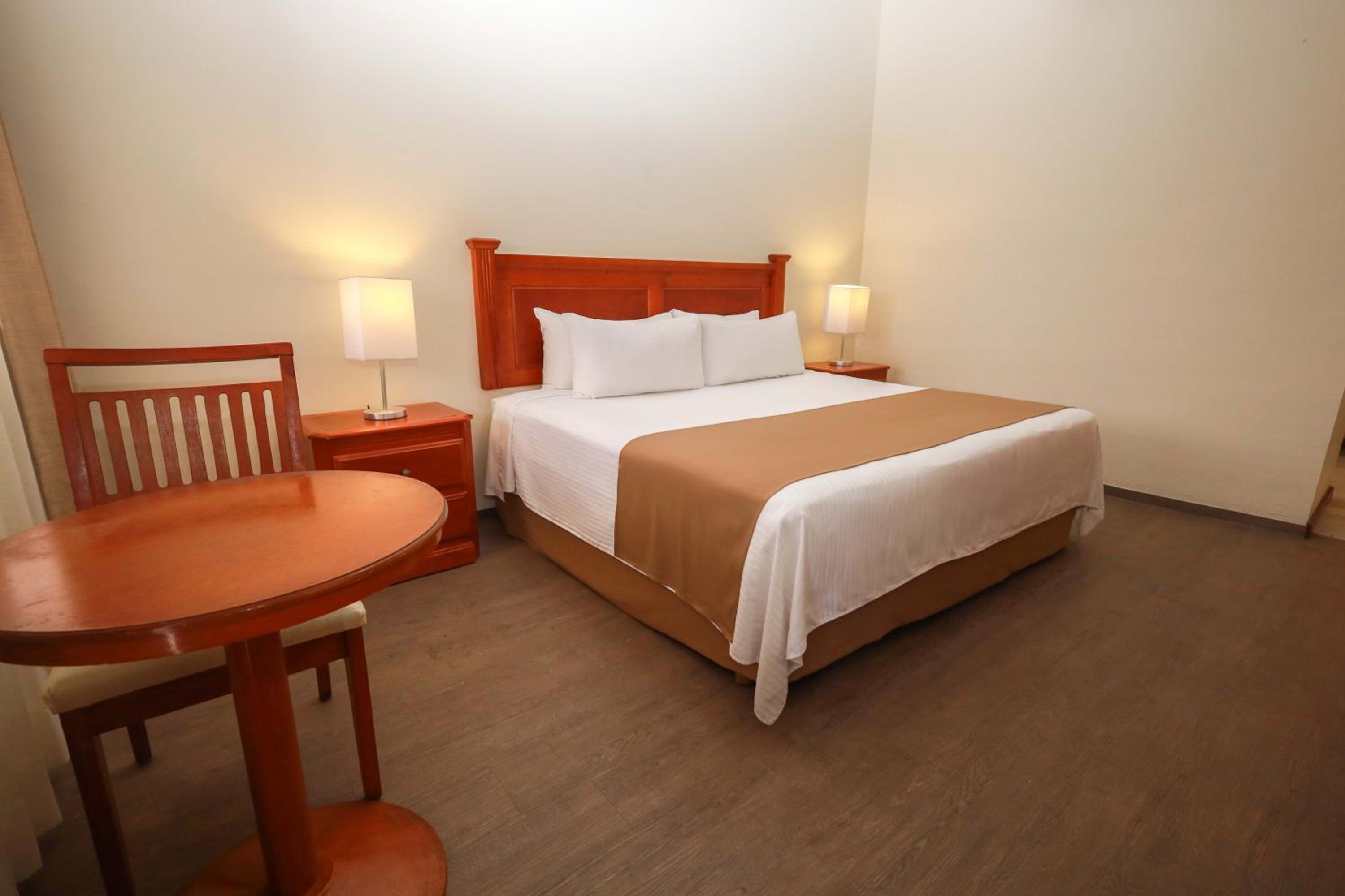 Superior Room, 1 King photo 2