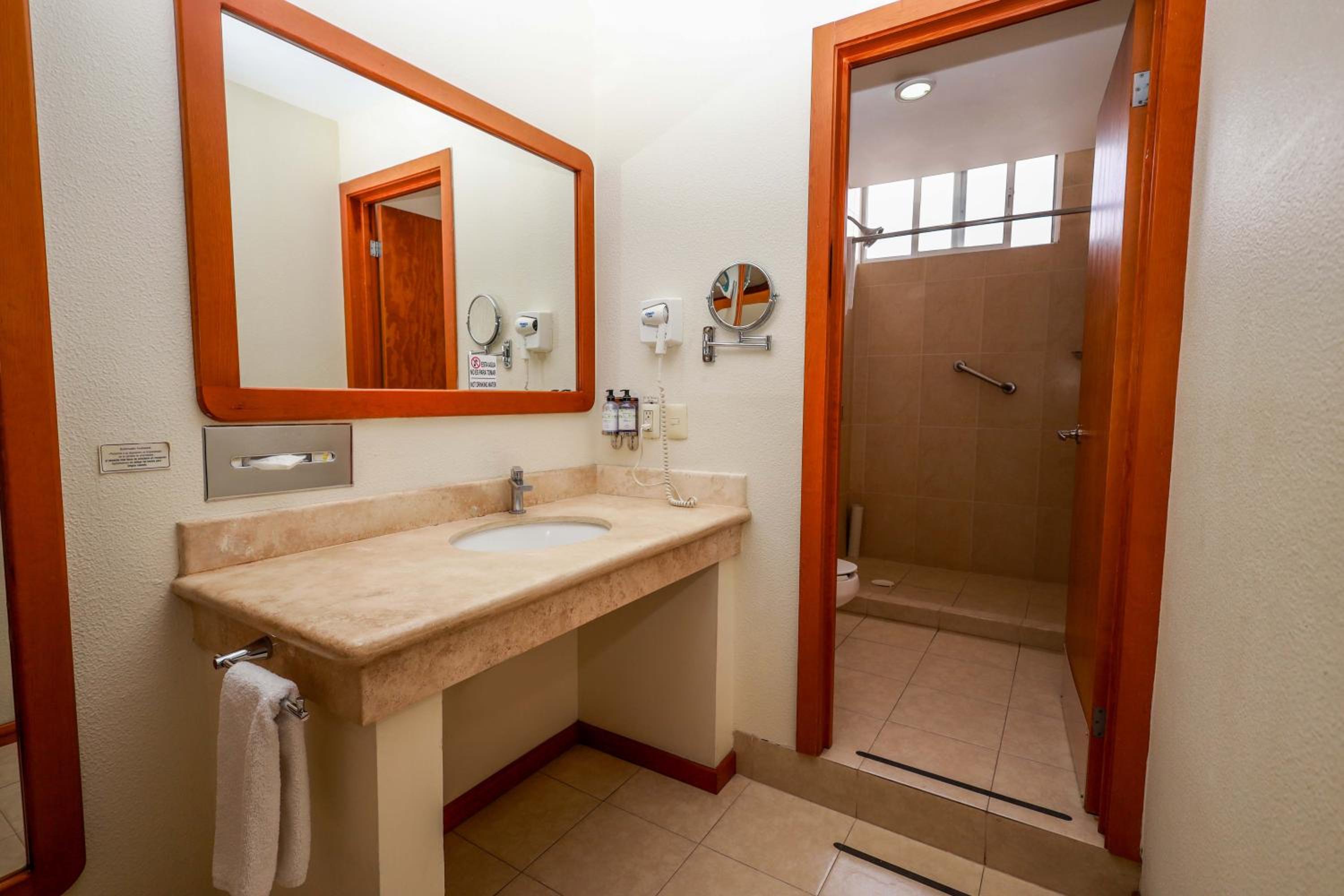 Junior Suite, 2 Double photo 2