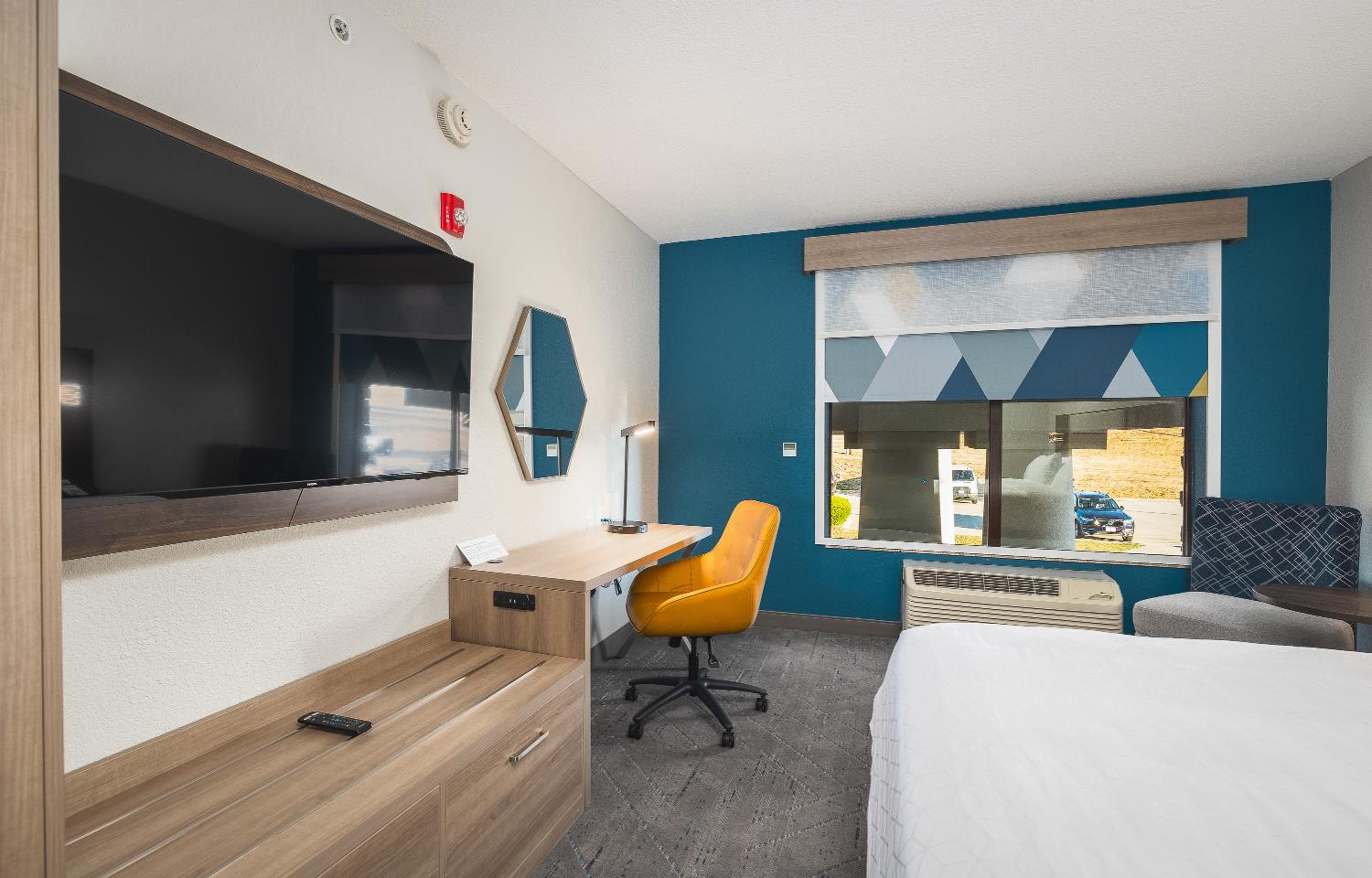 King Suite - Disability Access - Photo 2