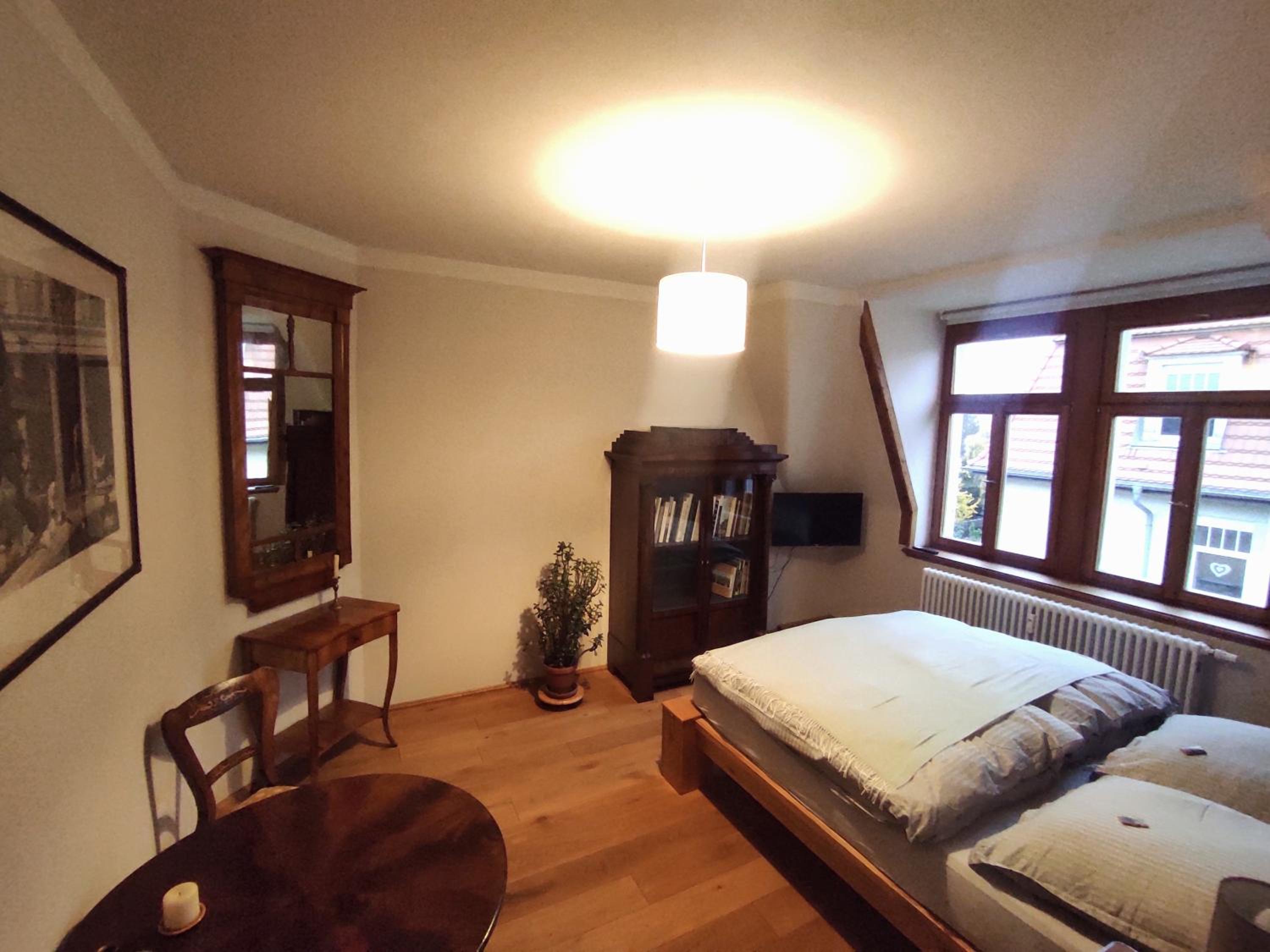 One-Bedroom Apartment photo 2